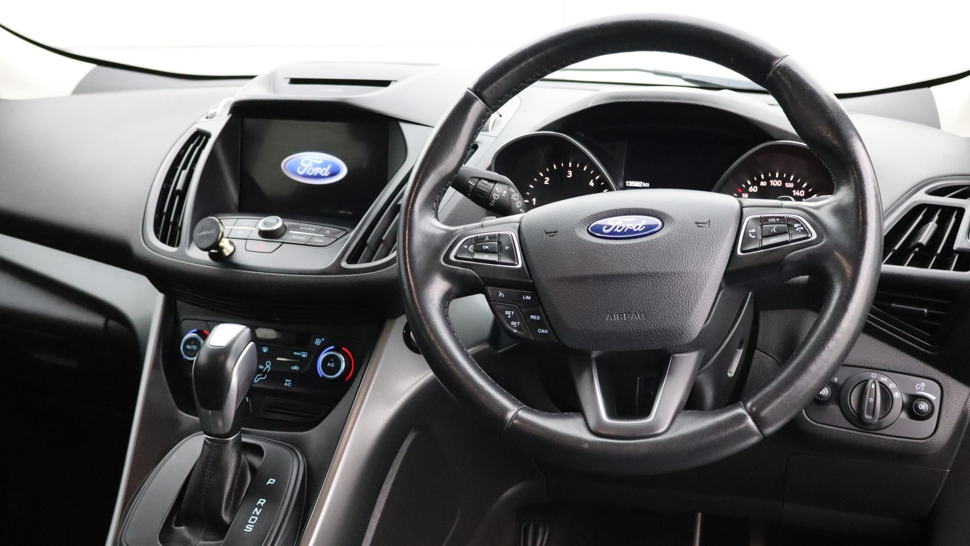 Ford Escape image 4