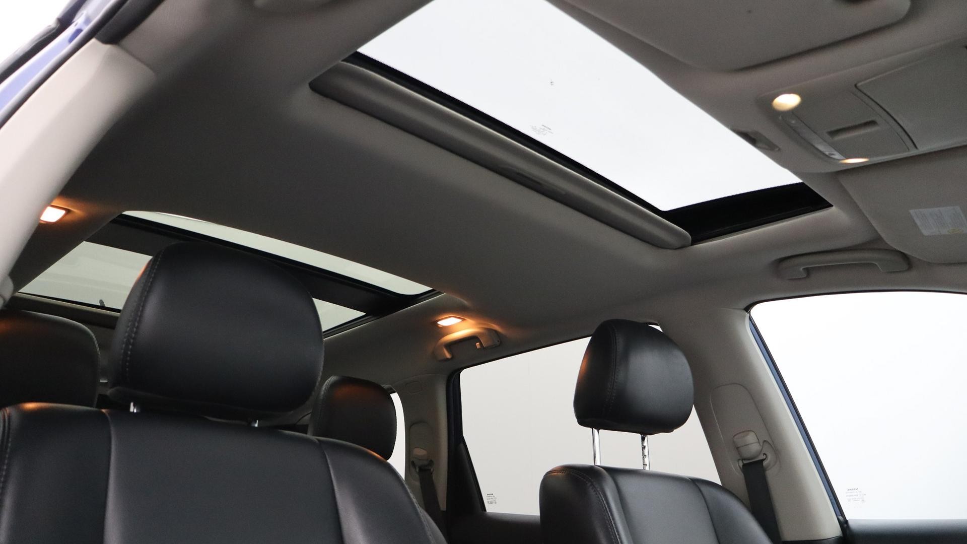 Nissan Pathfinder image 4