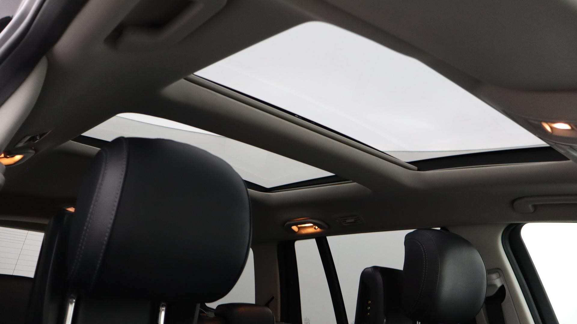 Mercedes Benz Gls-class image 4