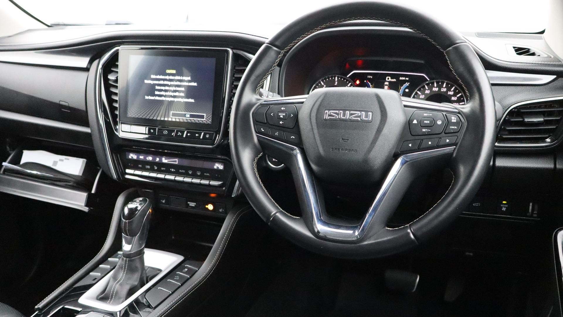 Isuzu Mu-x image 4