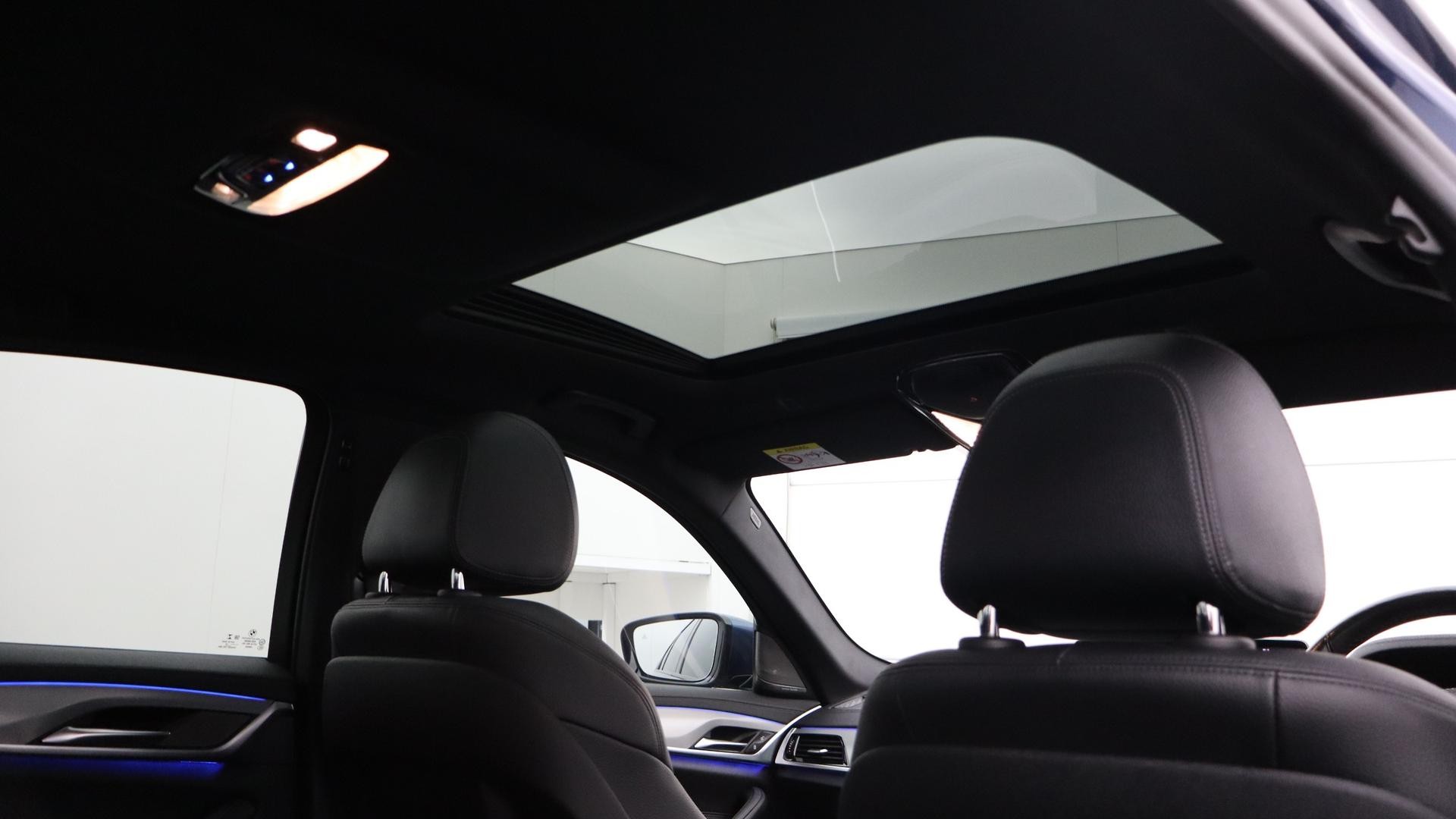 BMW 5 Series image 4