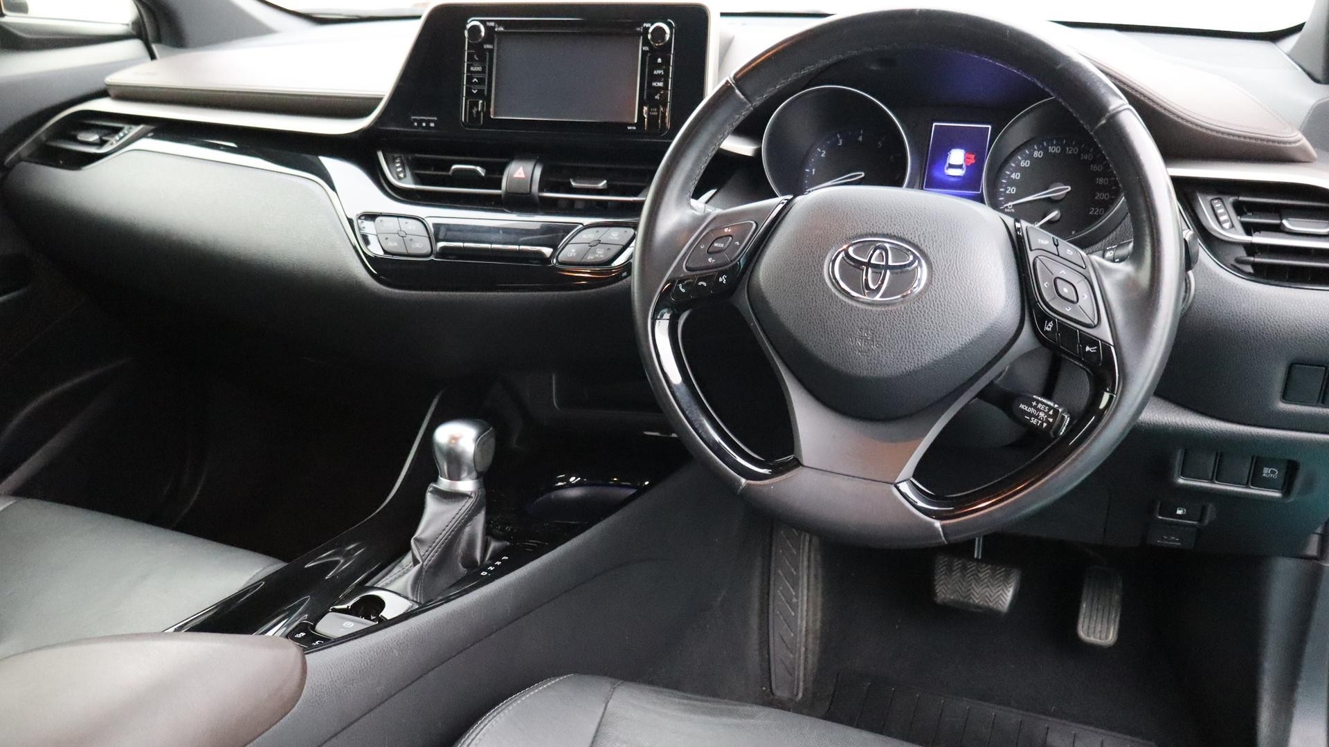 Toyota C-hr image 4