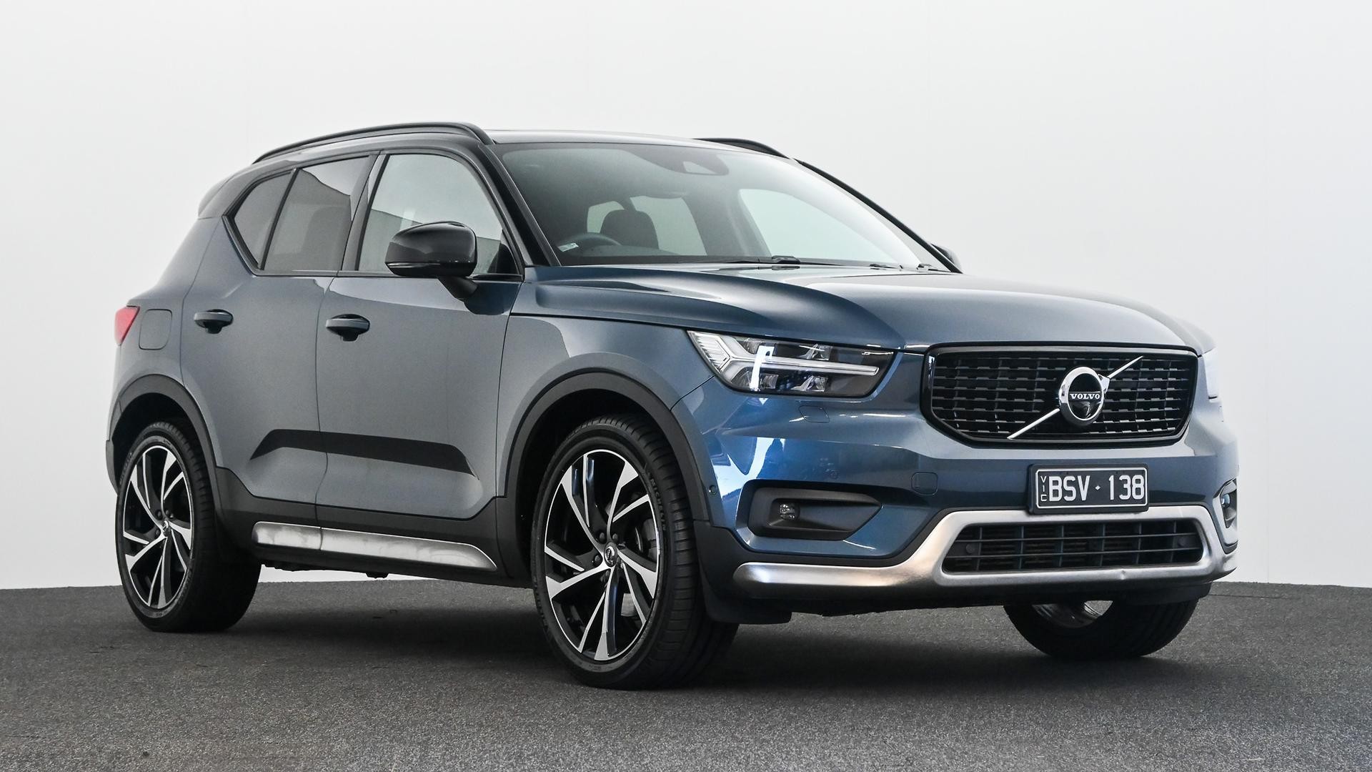 Volvo Xc40 image 2