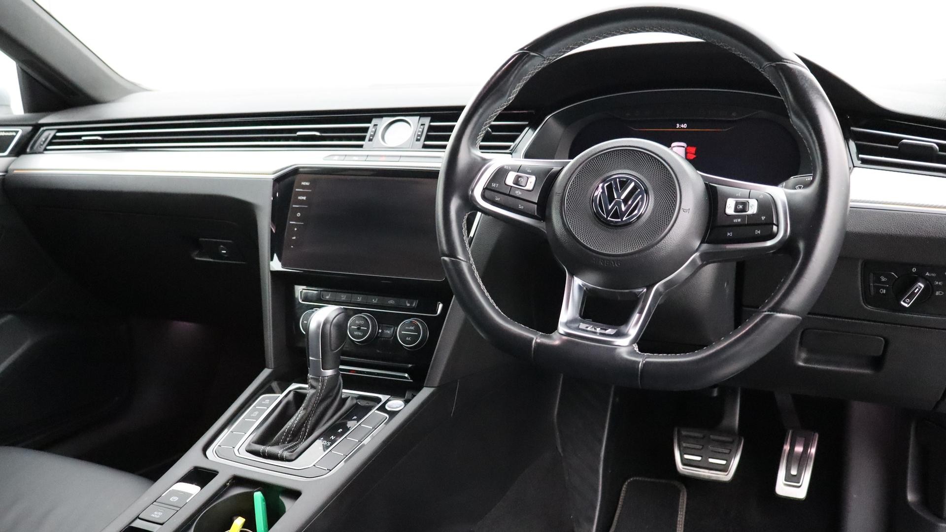Volkswagen Arteon image 4