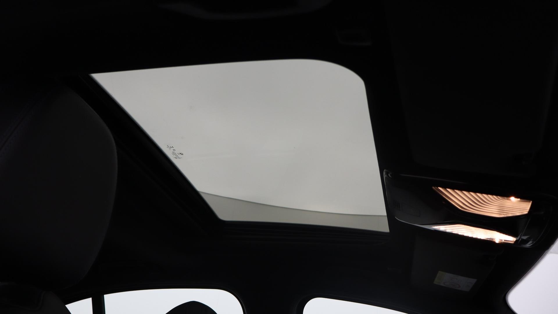BMW 3 Series image 4