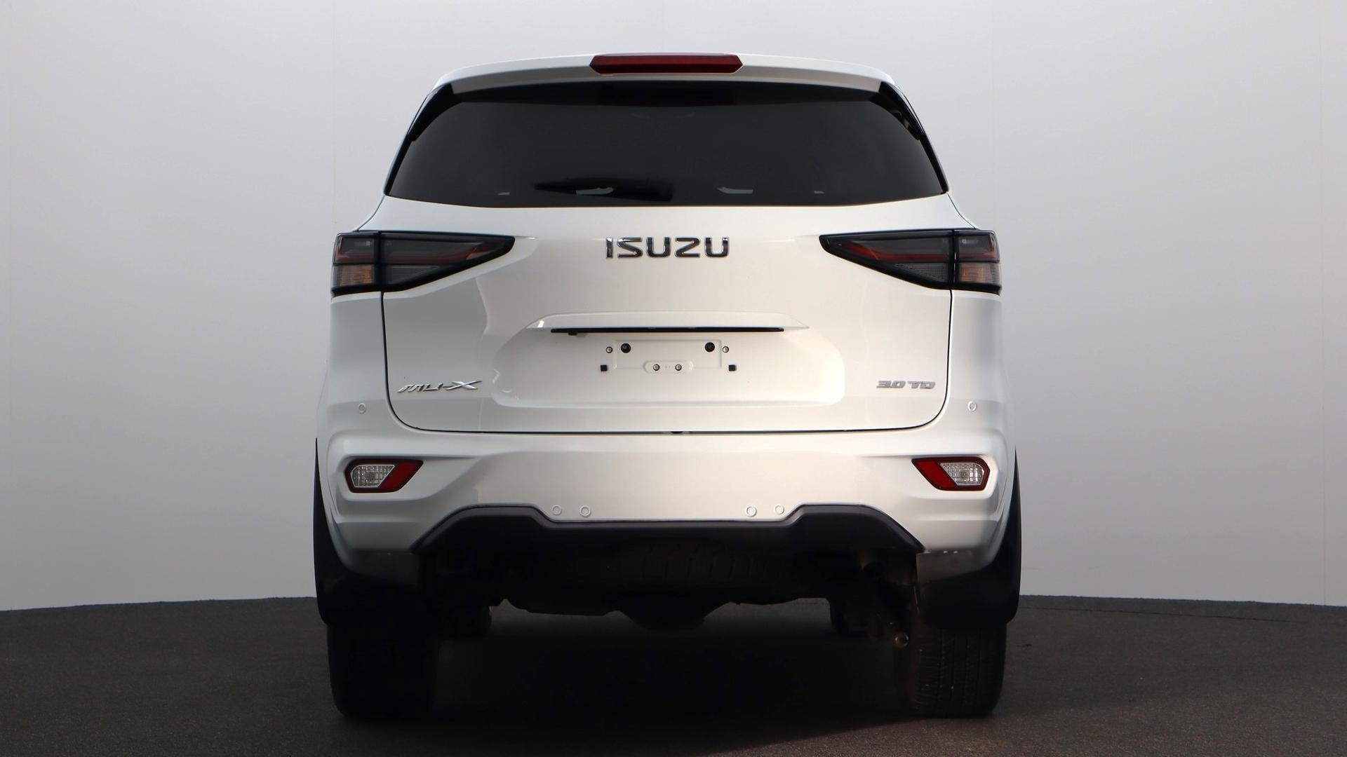 Isuzu Mu-x image 3