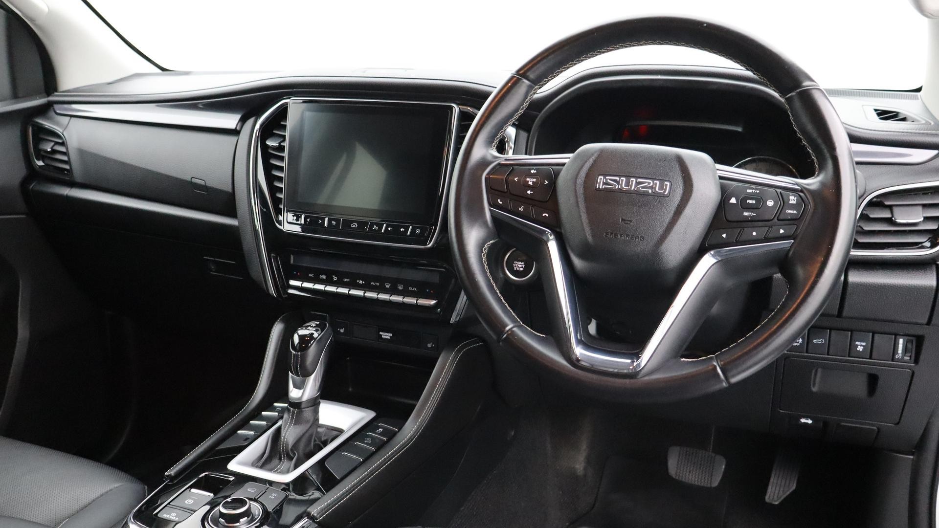 Isuzu Mu-x image 4