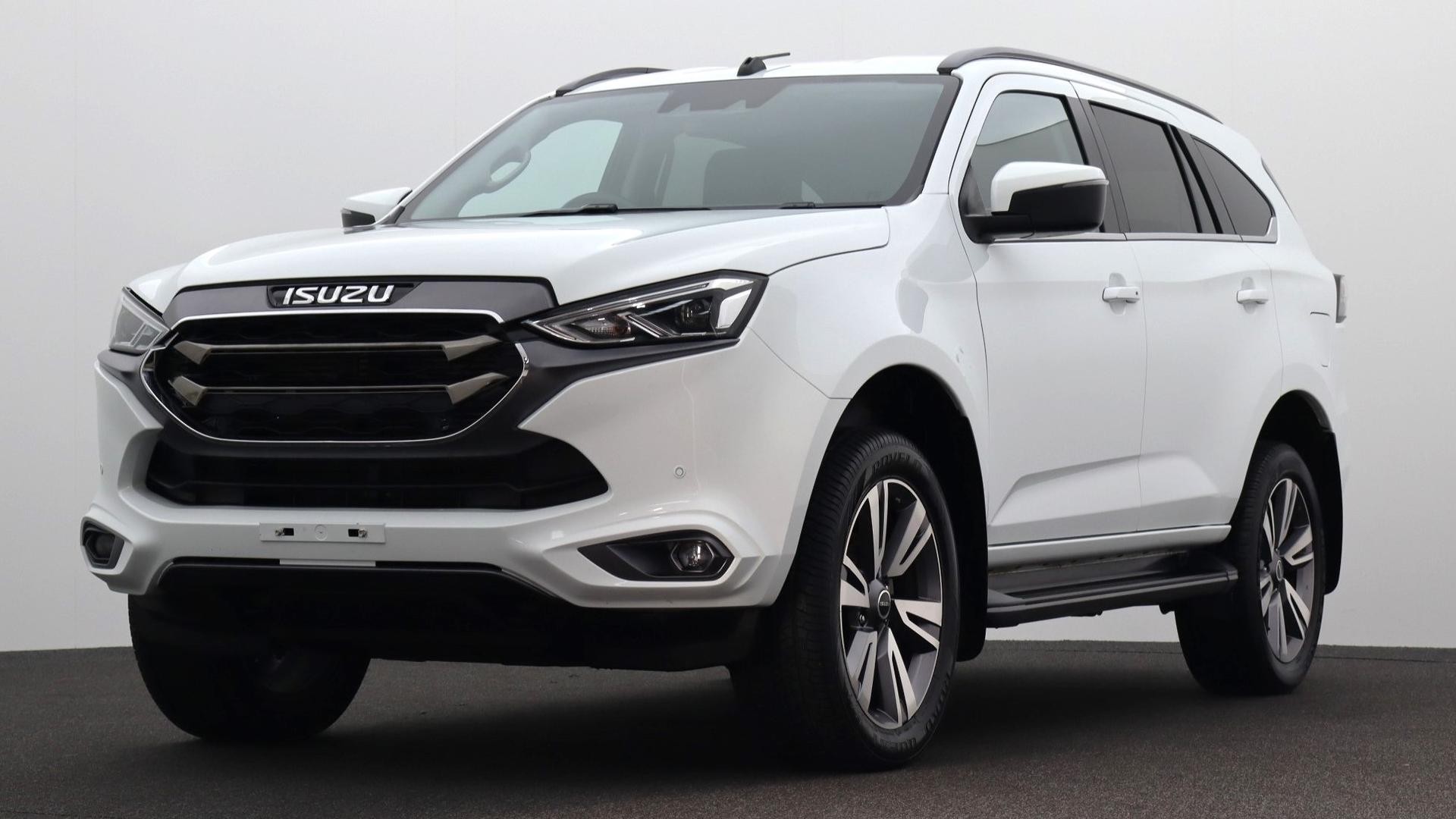 Isuzu Mu-x image 1