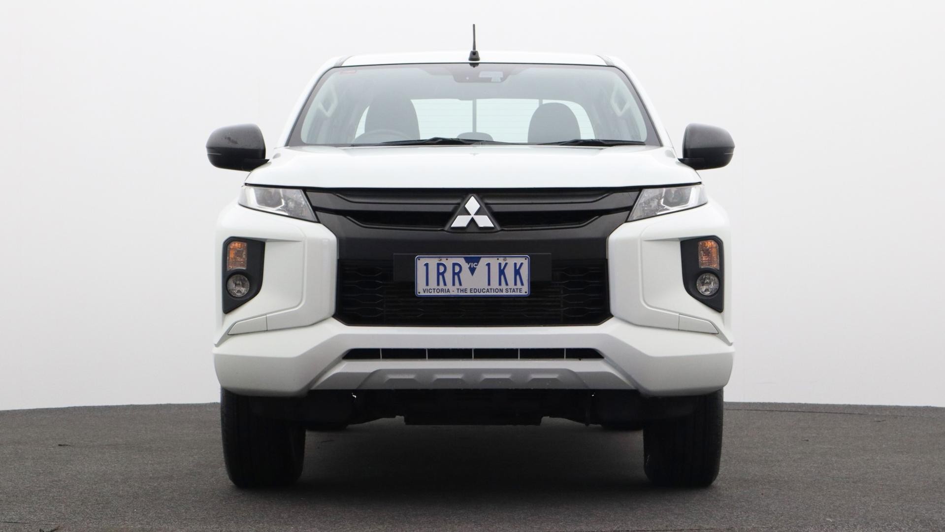 Mitsubishi Triton image 2