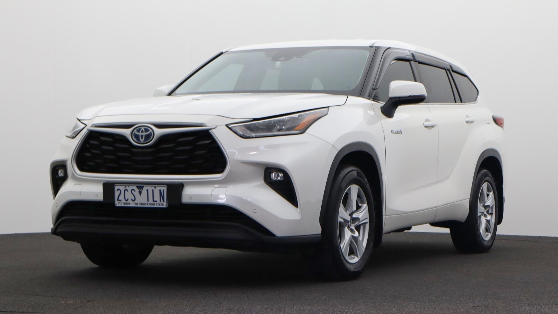 Toyota Kluger image 1