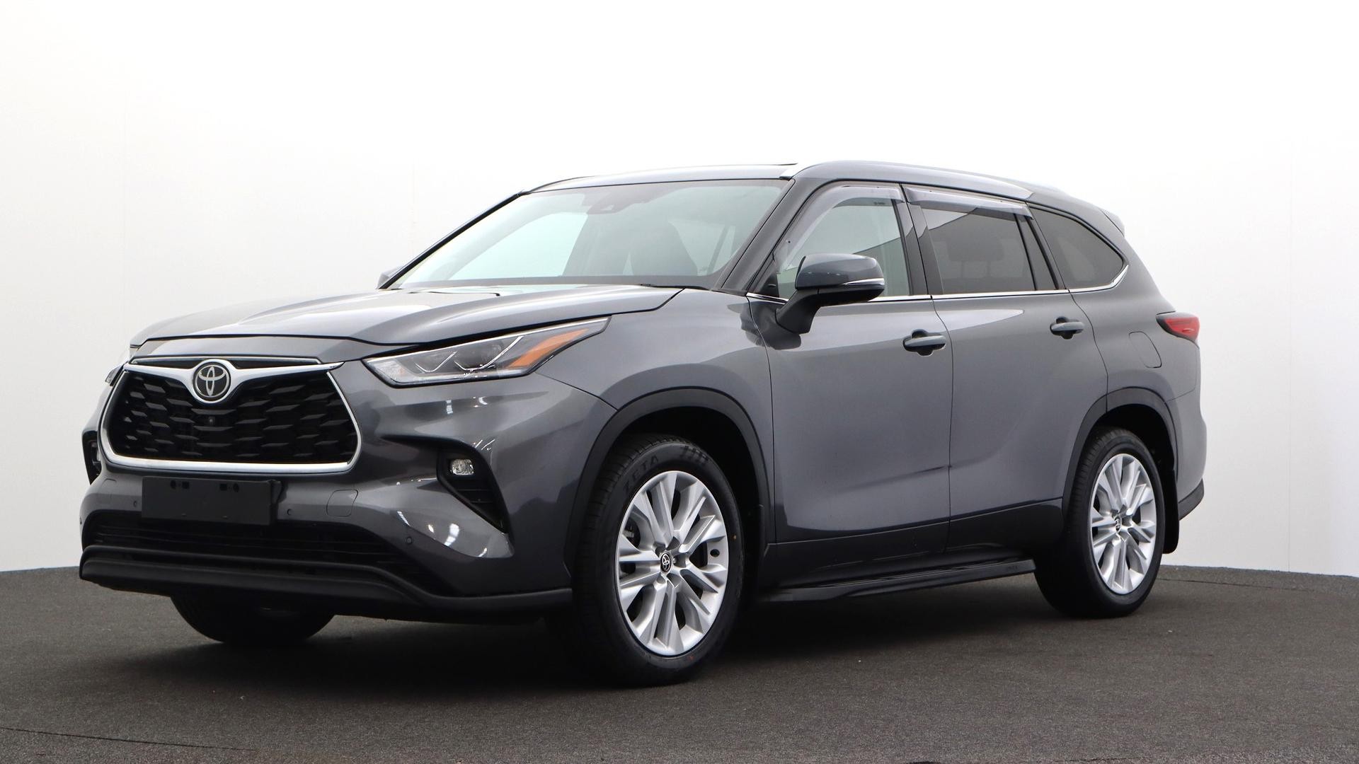 Toyota Kluger image 1
