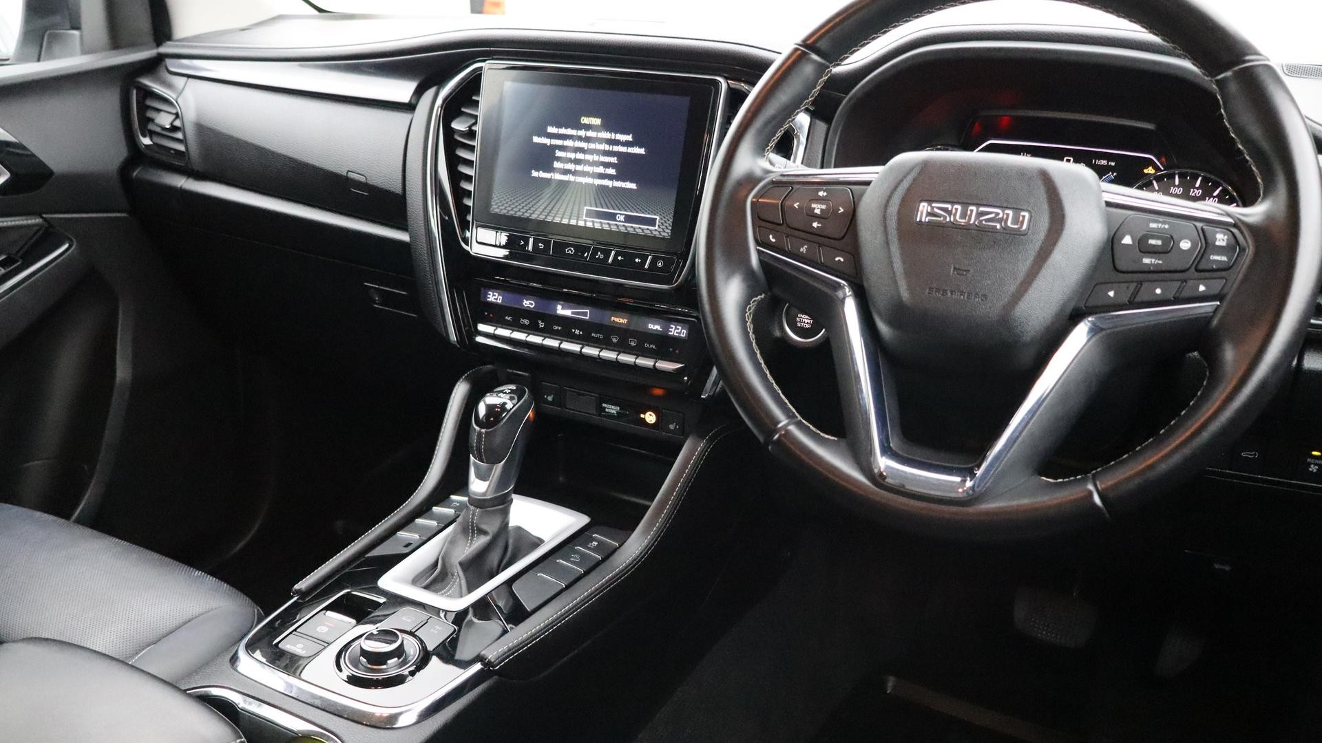 Isuzu Mu-x image 4