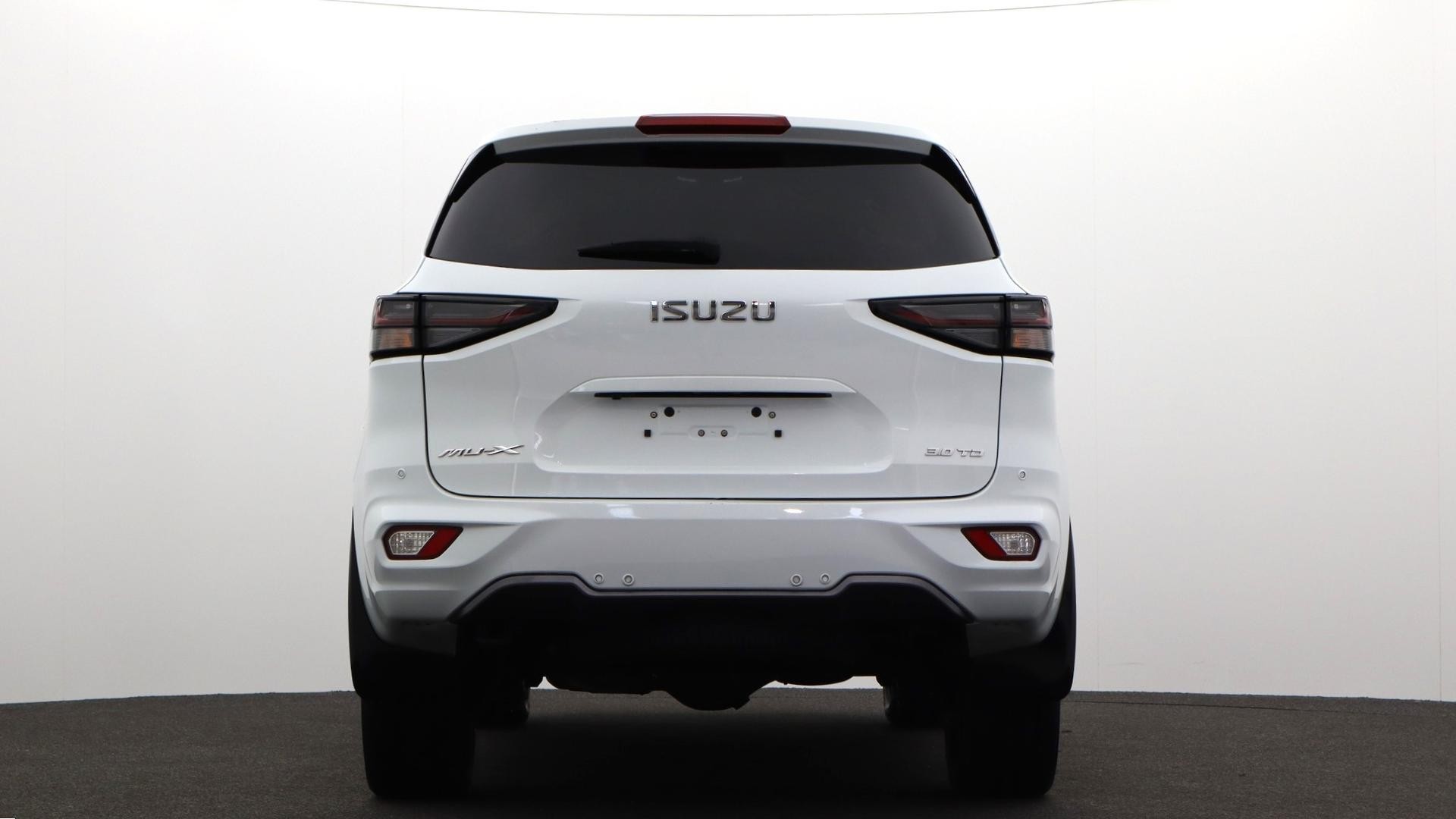 Isuzu Mu-x image 3
