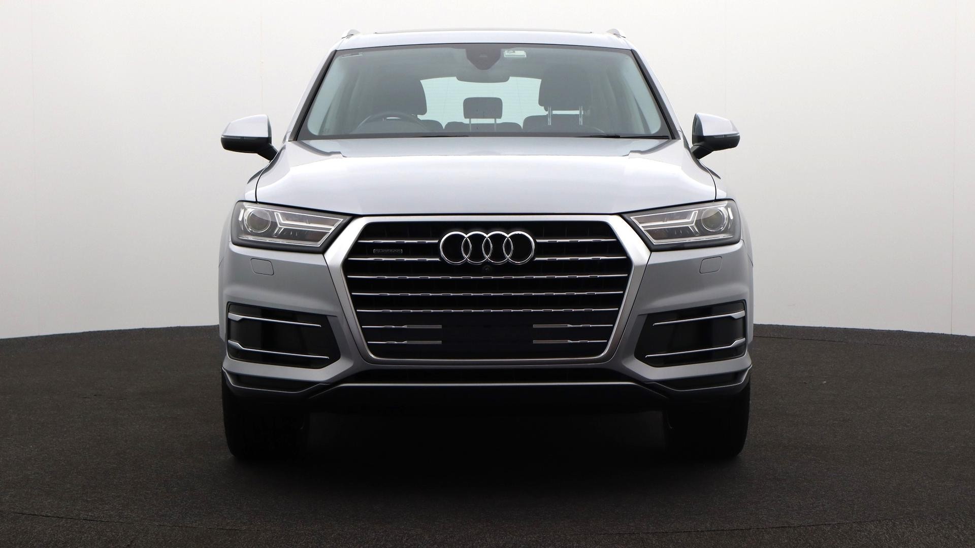 Audi Q7 image 2
