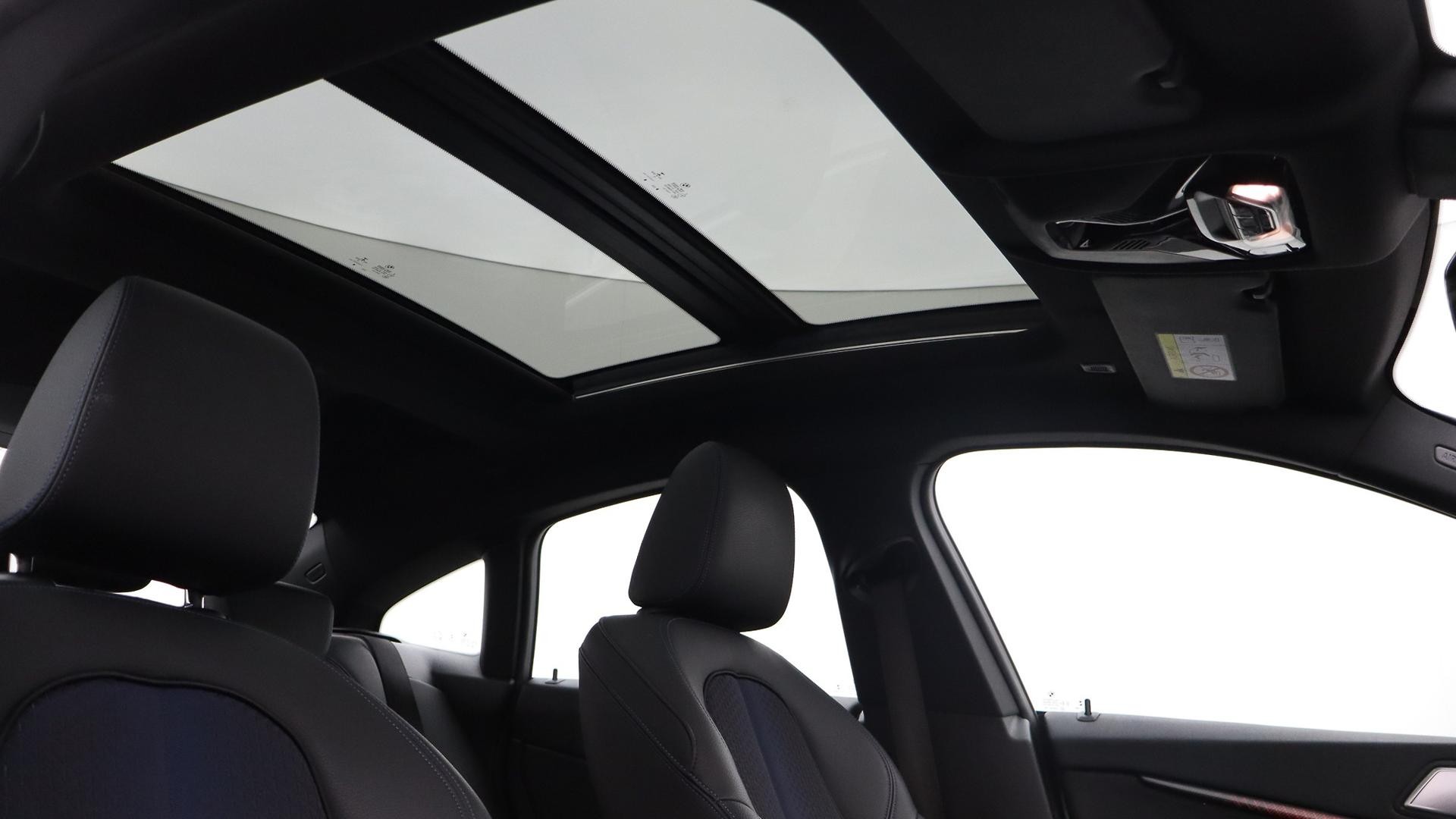 BMW 2 Series image 4