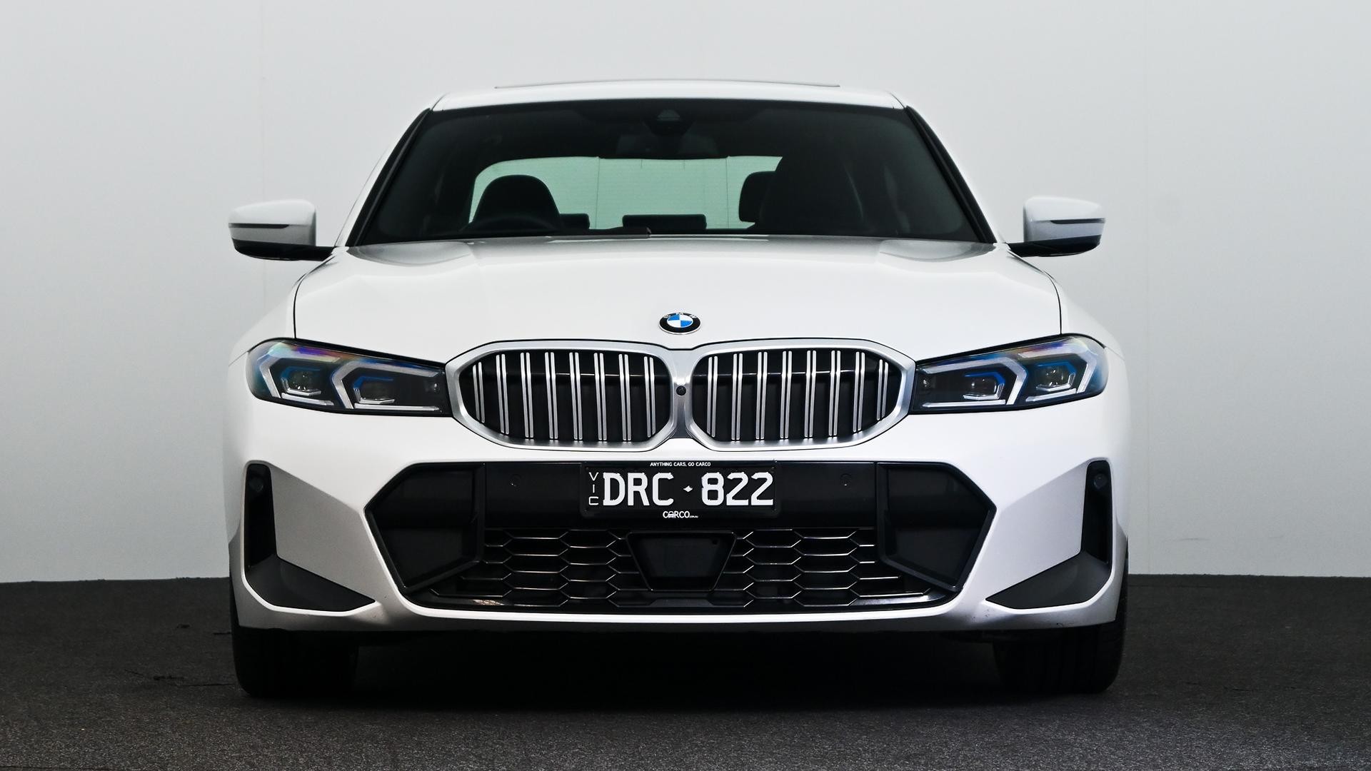 BMW 3 Series image 2