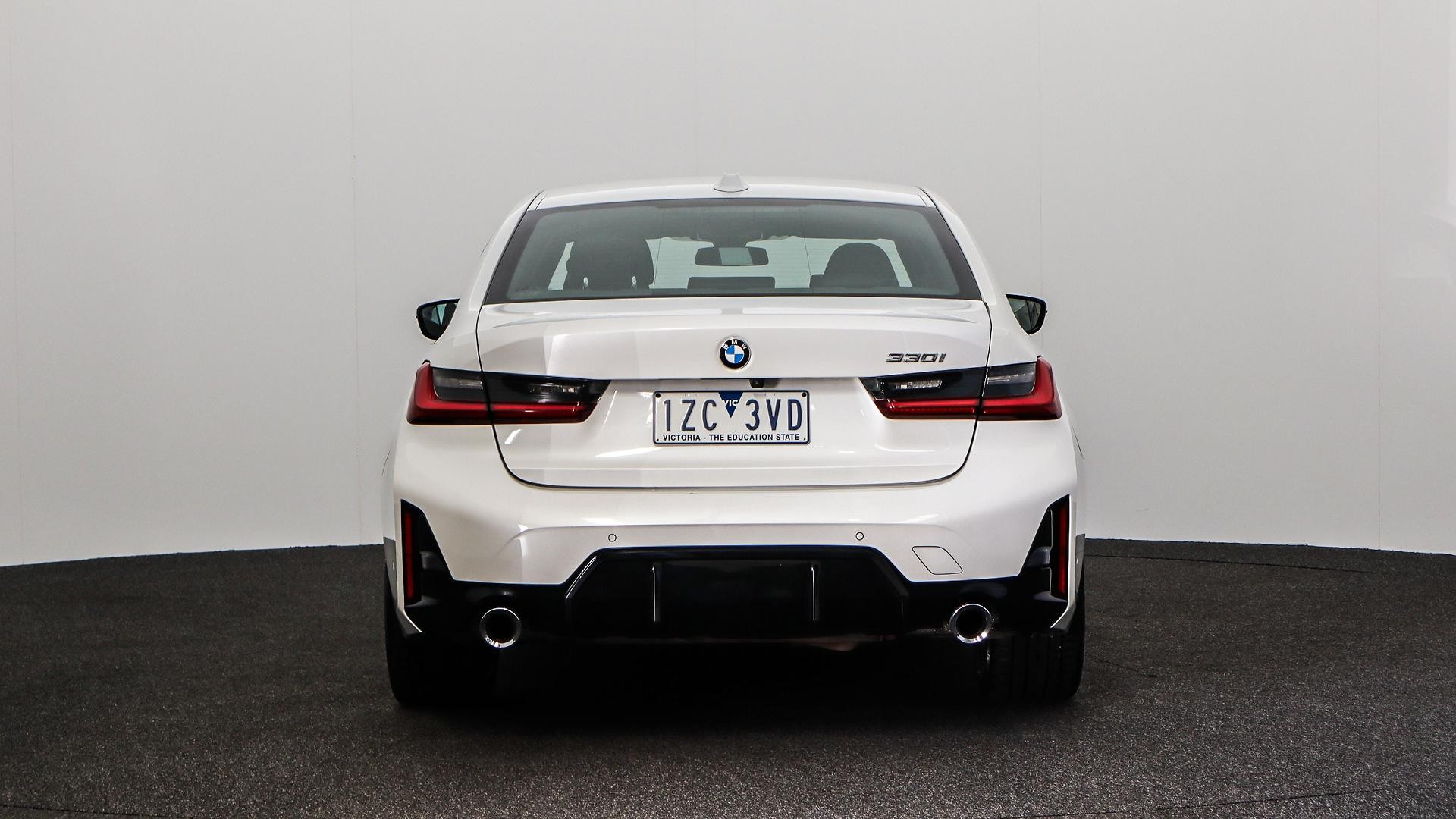BMW 3 Series image 3