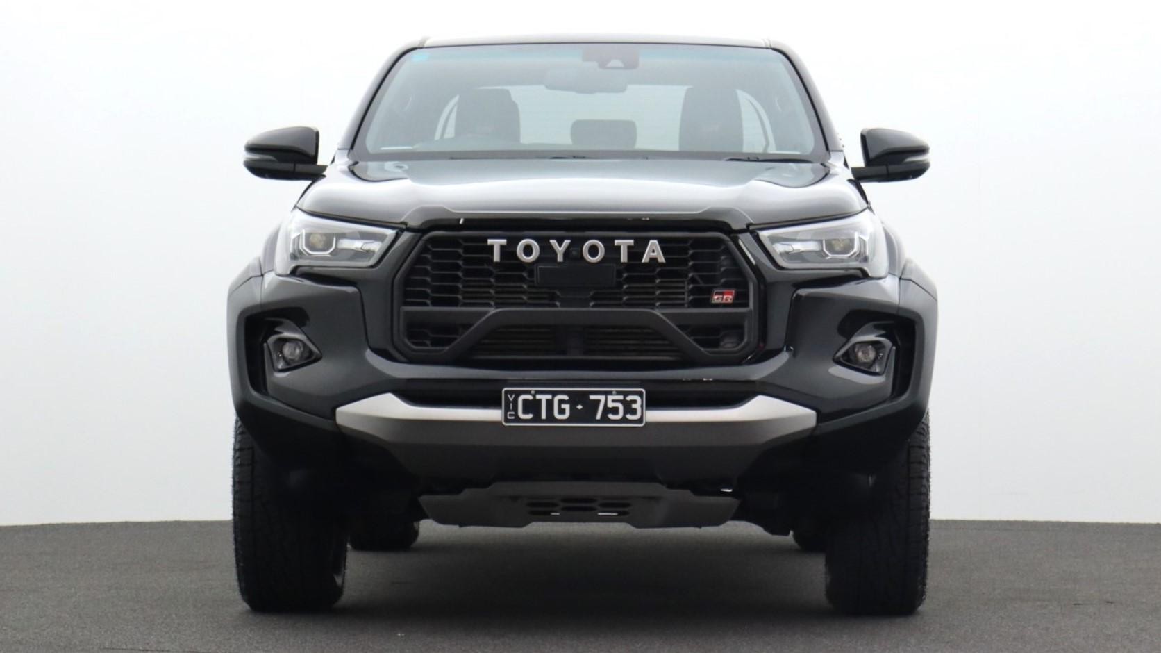 Toyota Hilux image 3