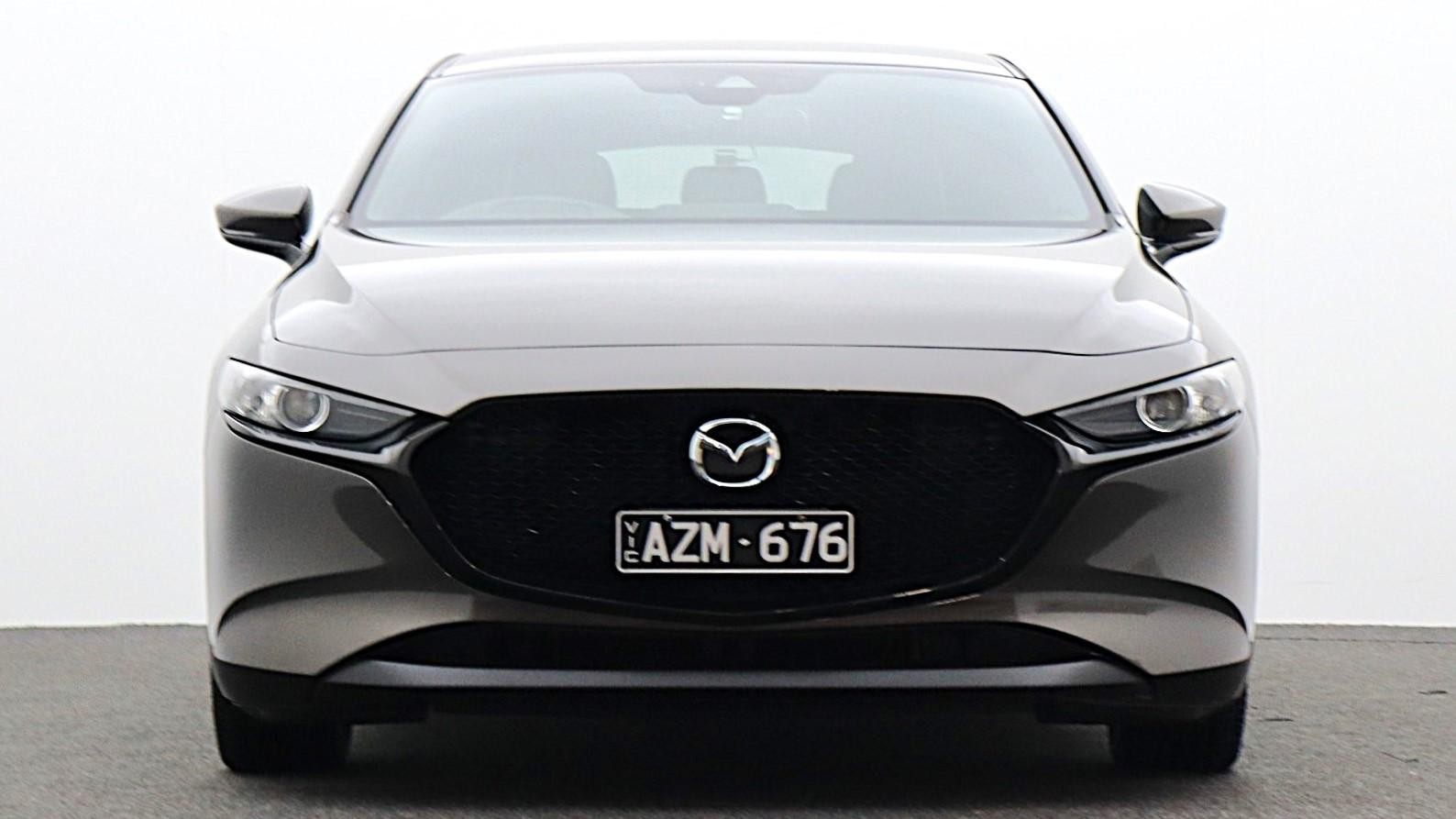 Mazda 3 image 2