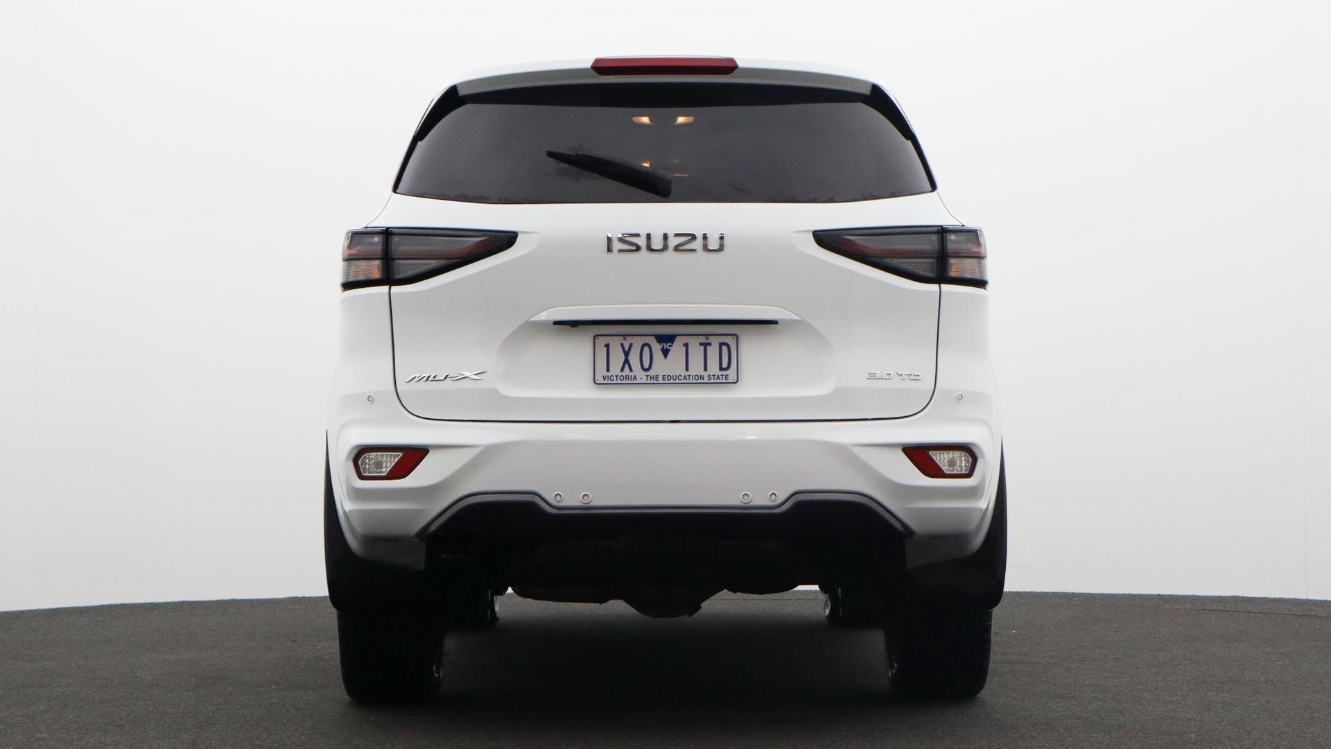 Isuzu Mu-x image 3