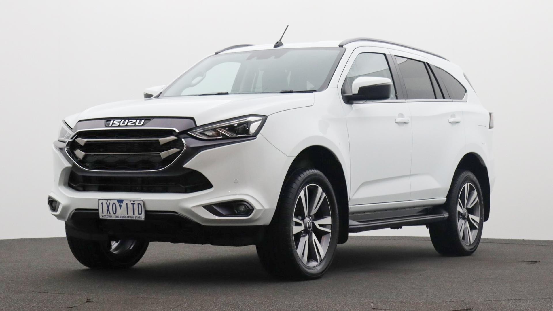 Isuzu Mu-x image 1