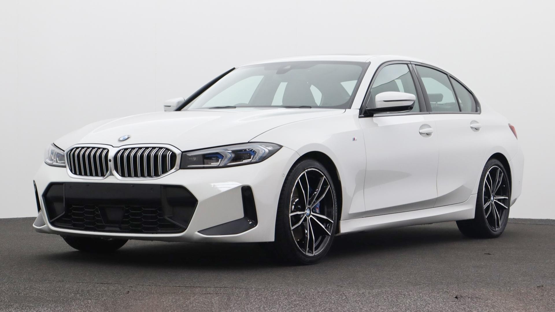 BMW 3 Series image 1
