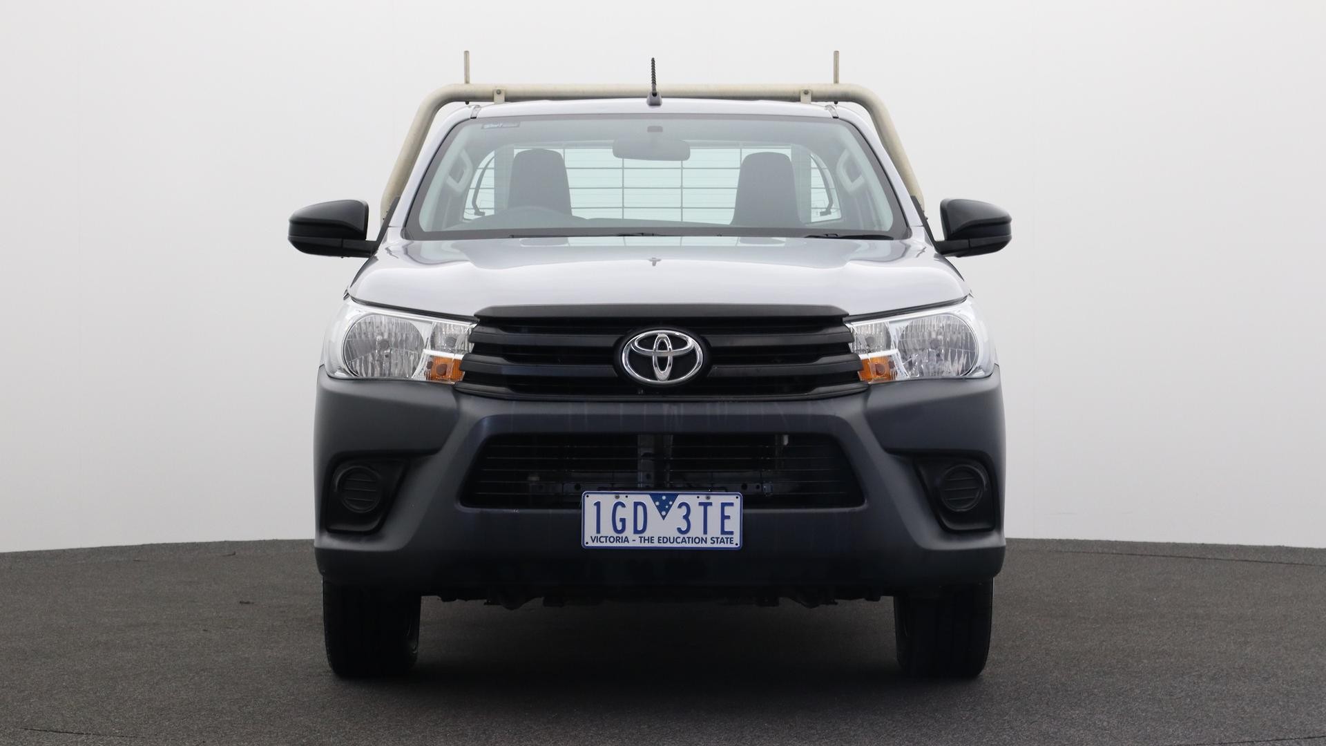 Toyota Hilux image 2