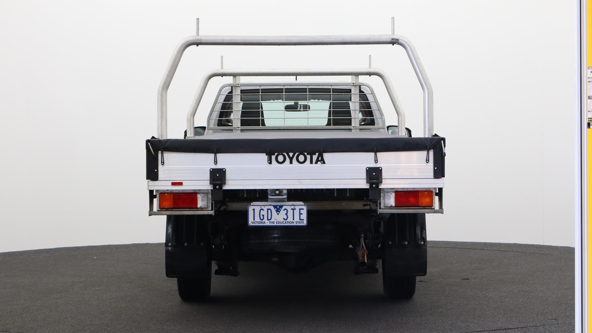 Toyota Hilux image 3