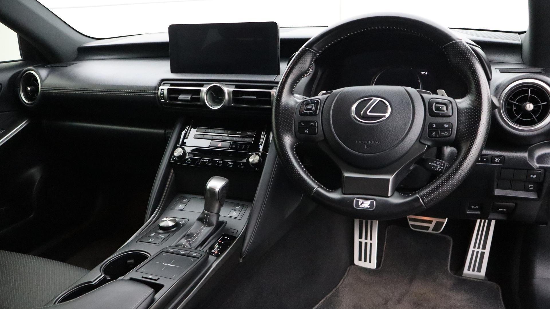 Lexus Is image 4