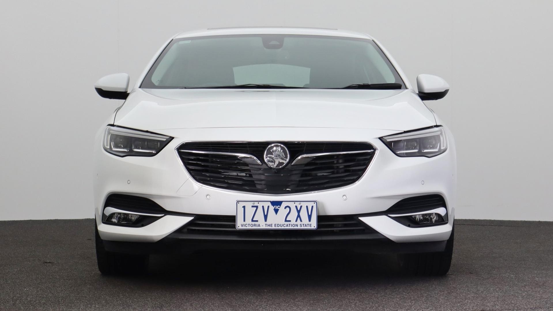 Holden Calais image 2