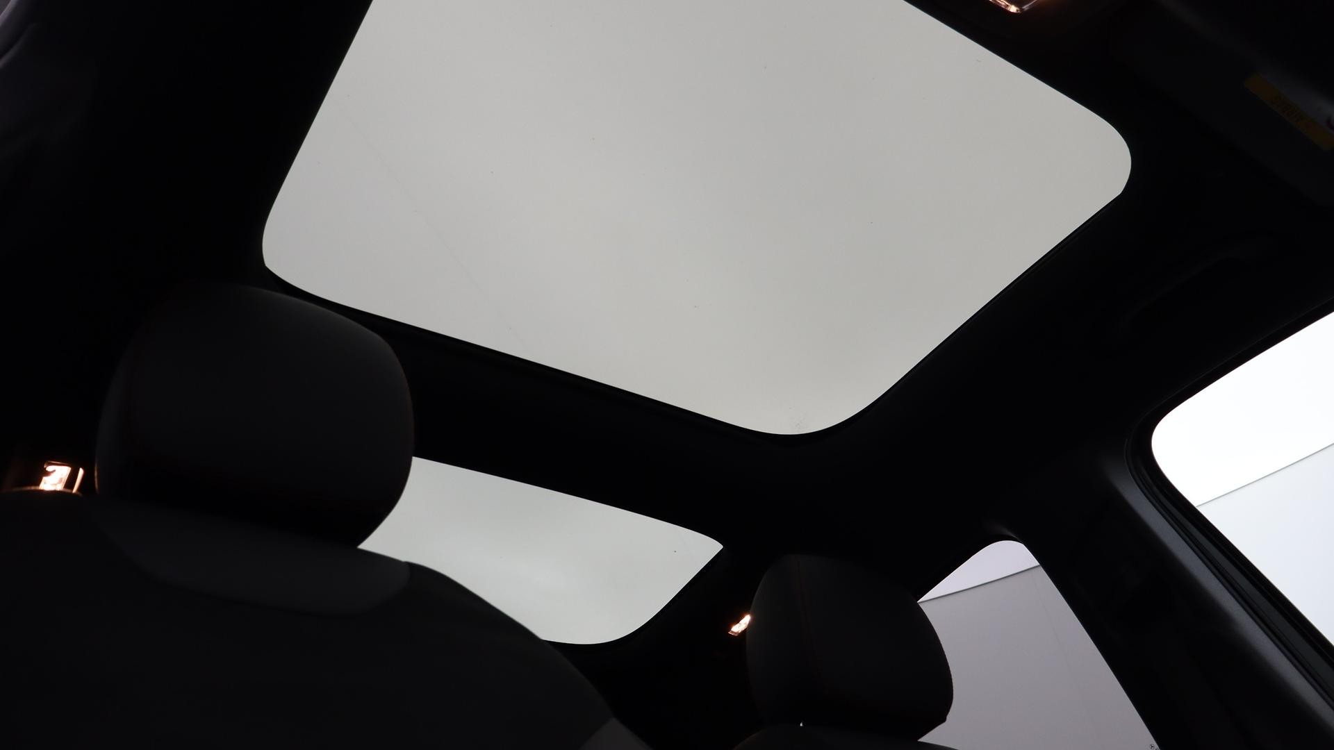 Mercedes Benz Gla-class image 4