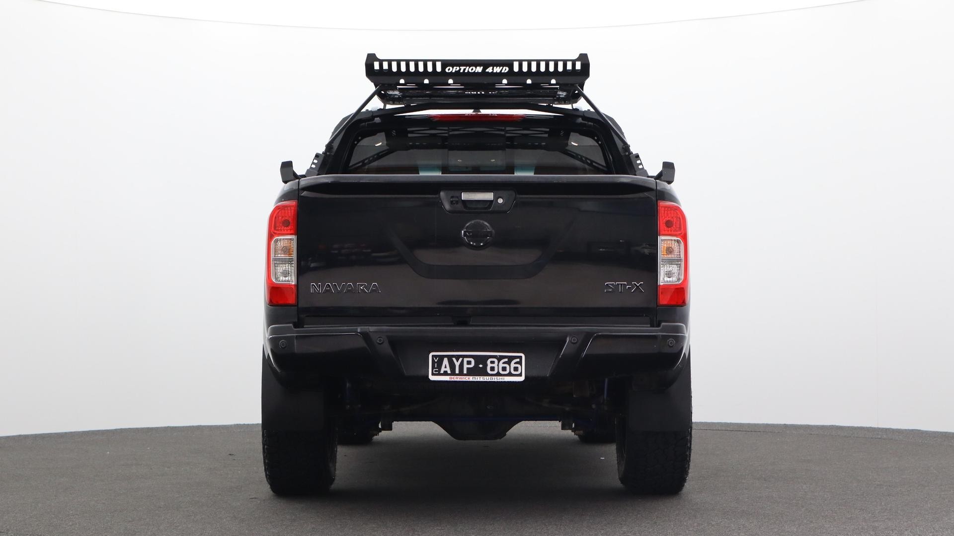 Nissan Navara image 3