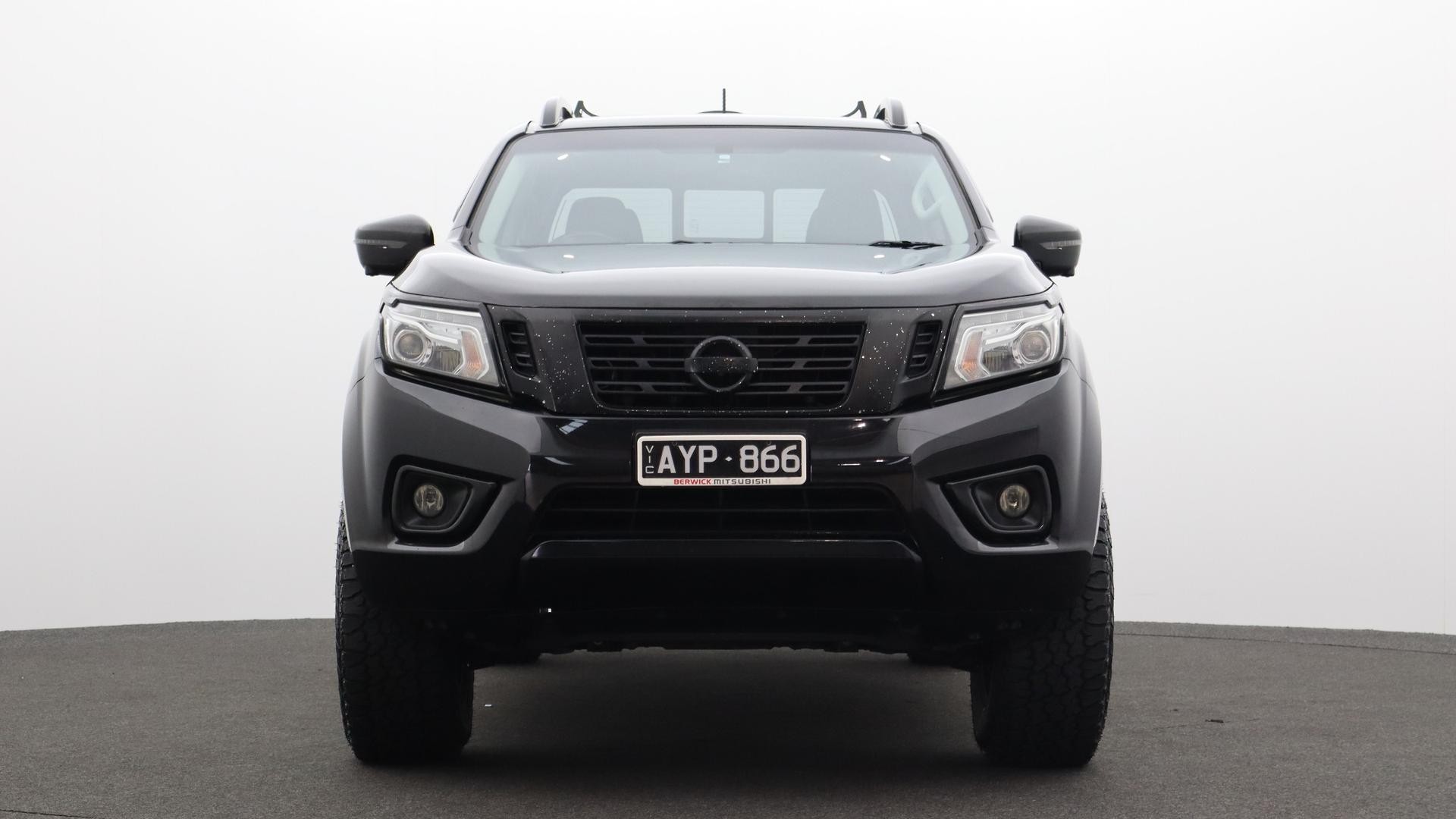 Nissan Navara image 2