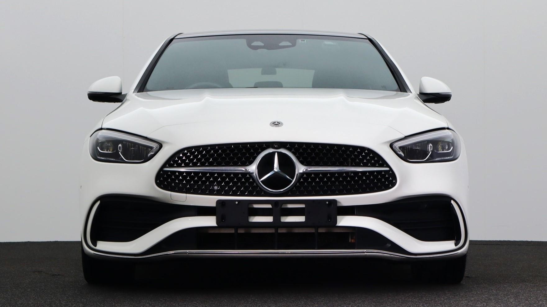 Mercedes Benz C-class image 2
