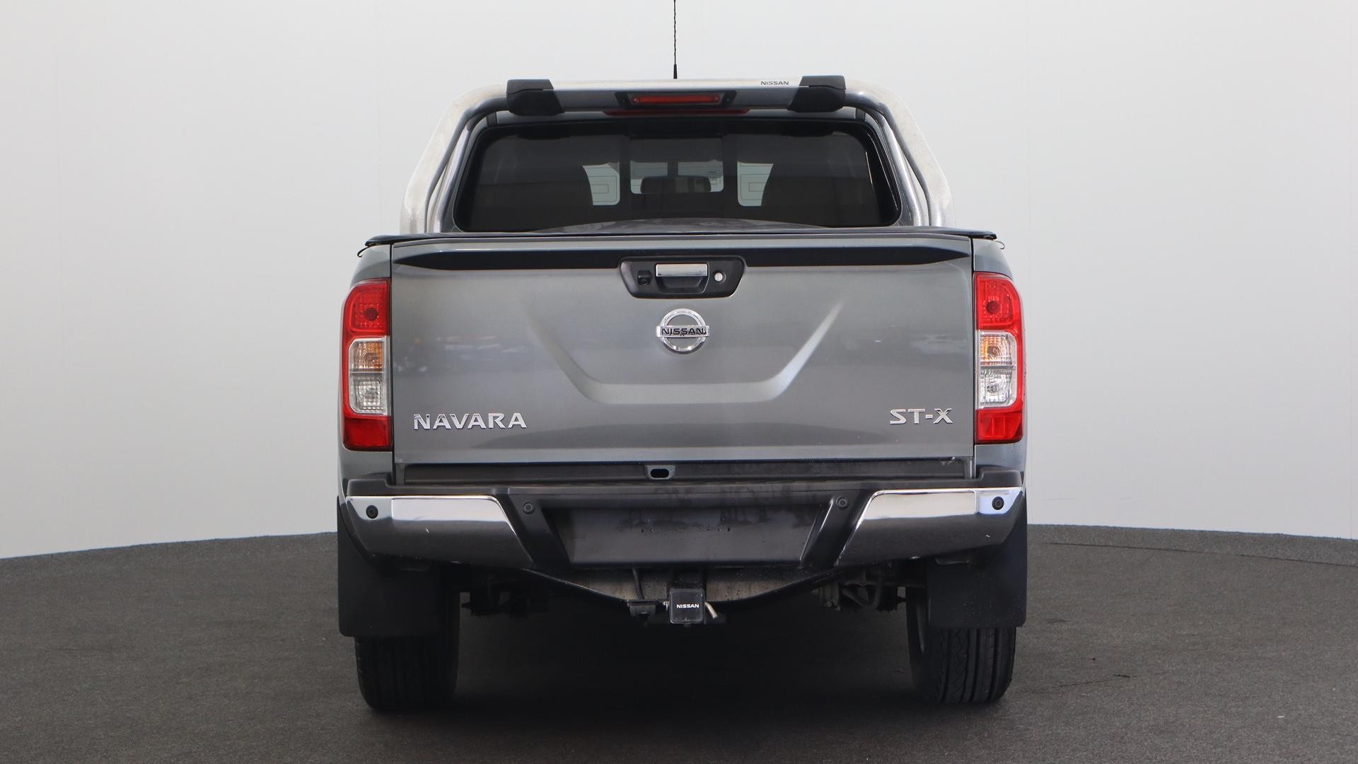 Nissan Navara image 3