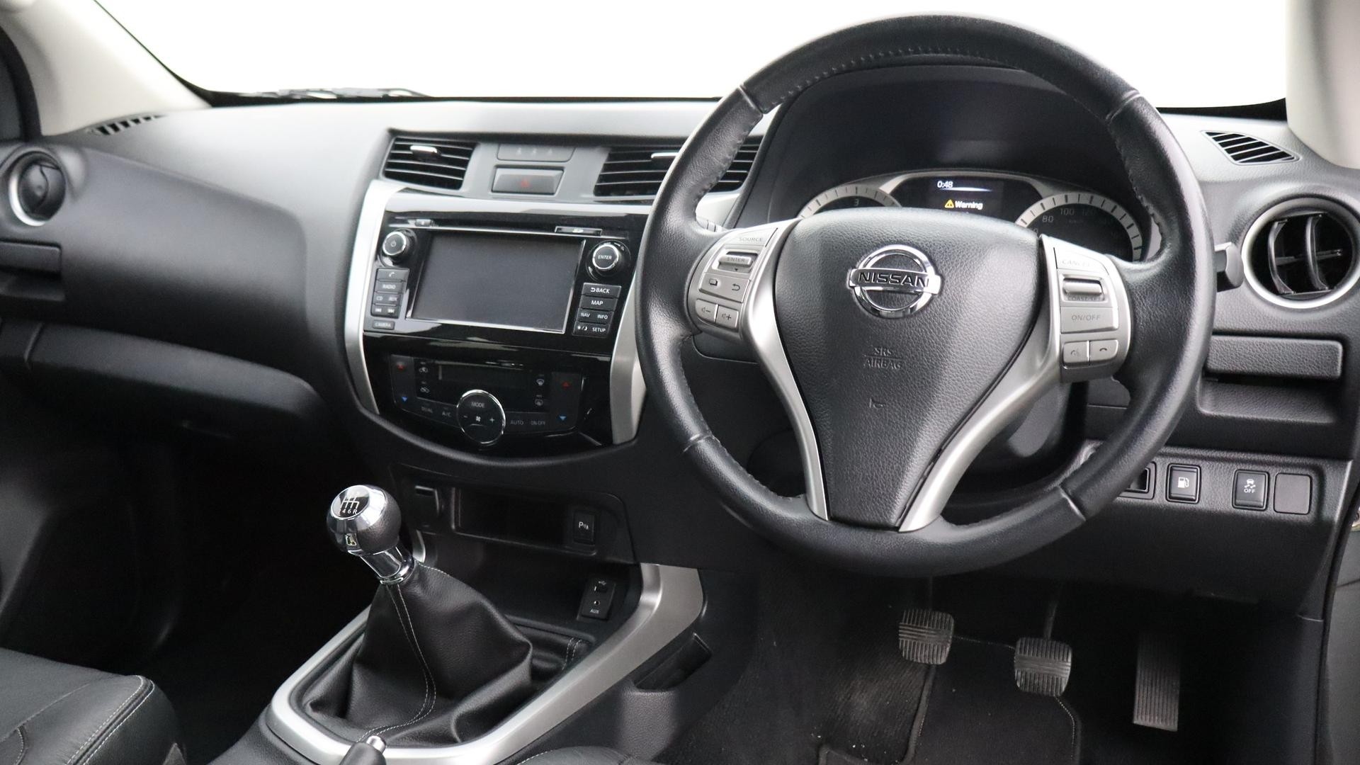 Nissan Navara image 4