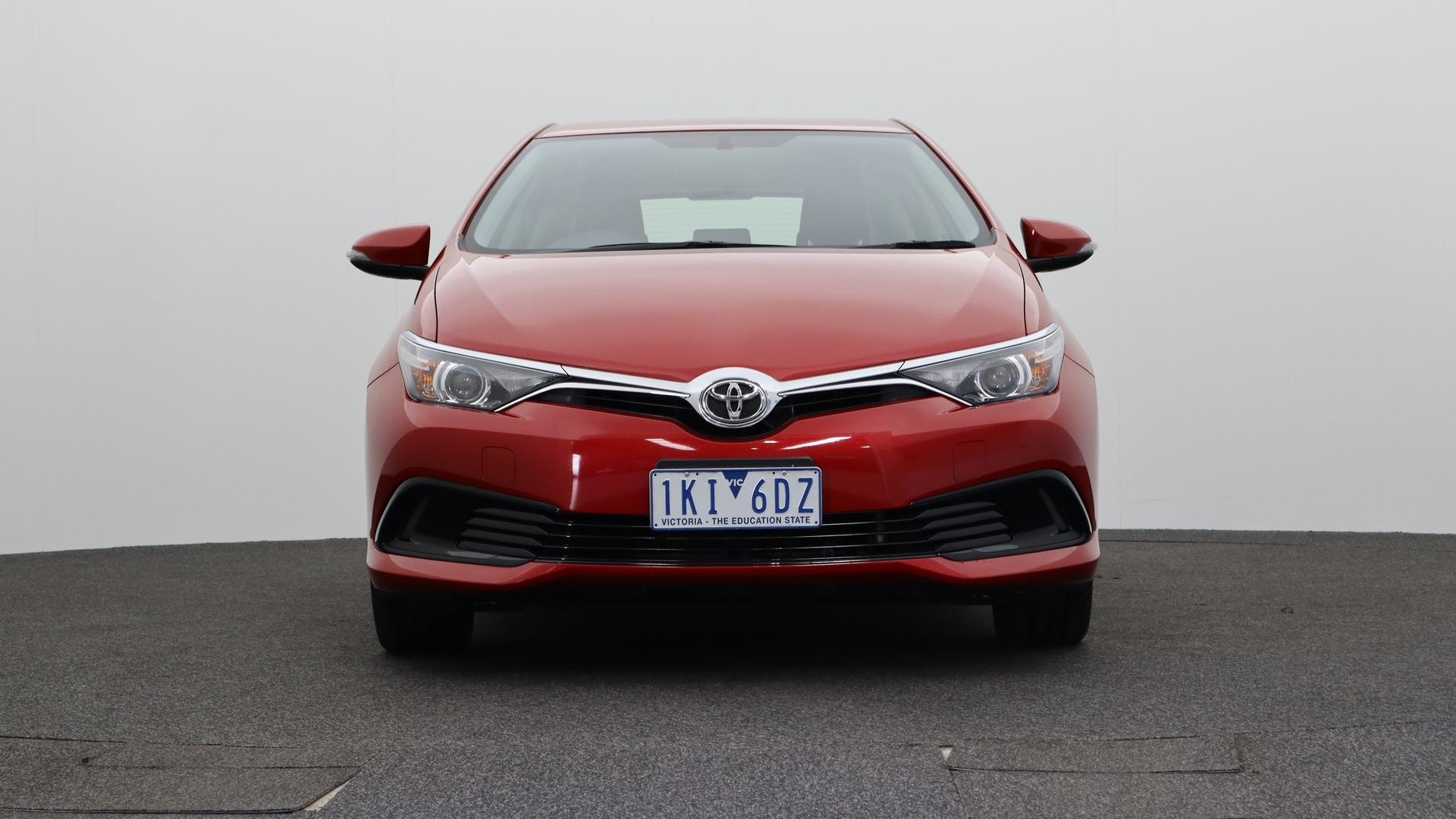 Toyota Corolla image 2