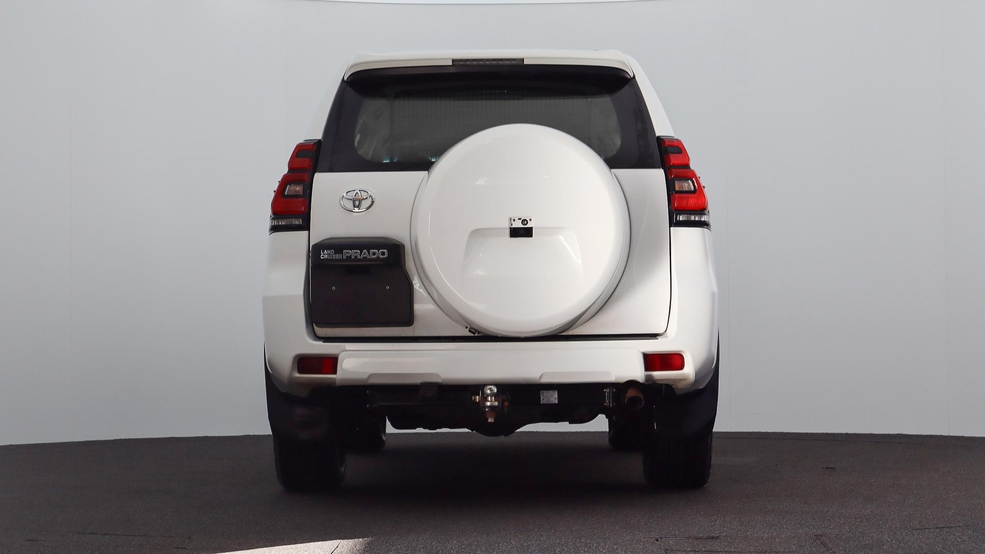 Toyota Landcruiser Prado image 3
