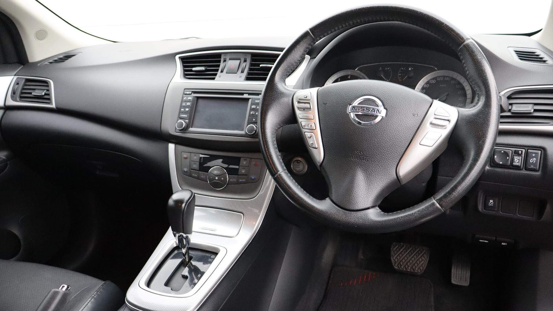 Nissan Pulsar image 4