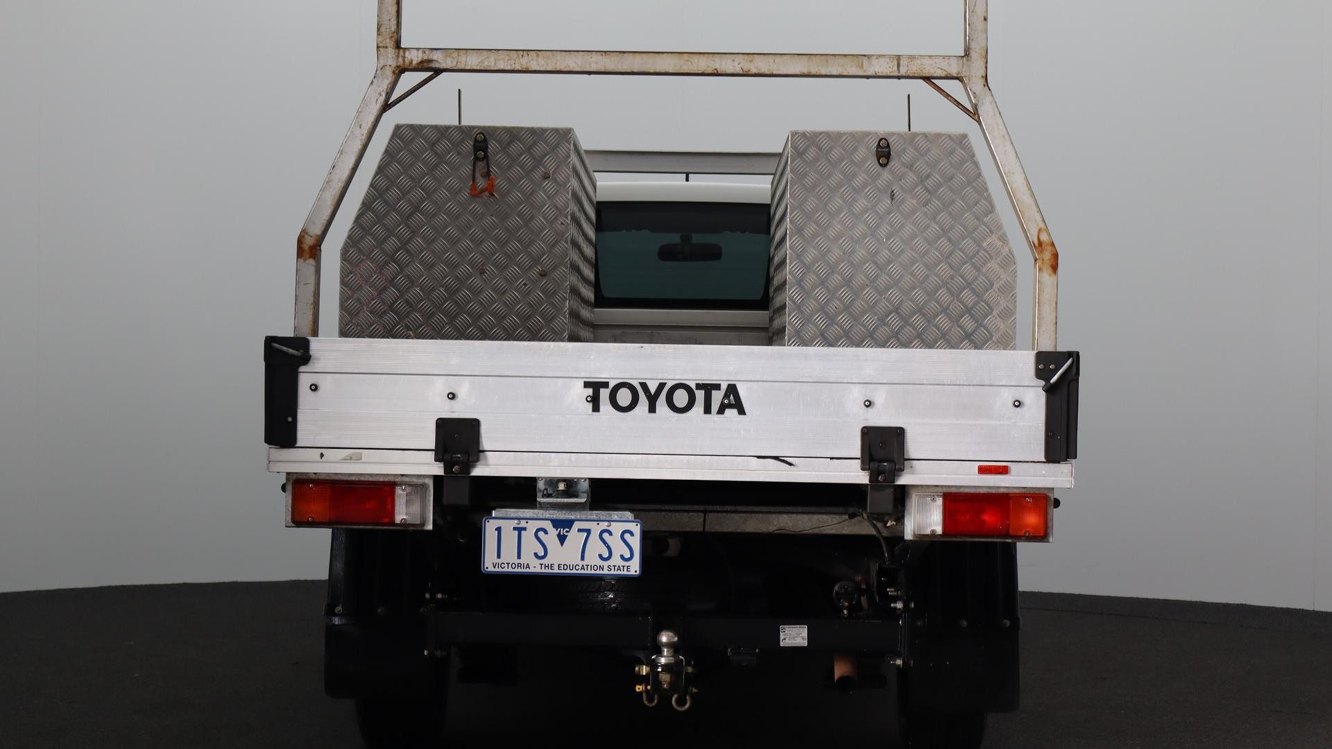 Toyota Hilux image 3