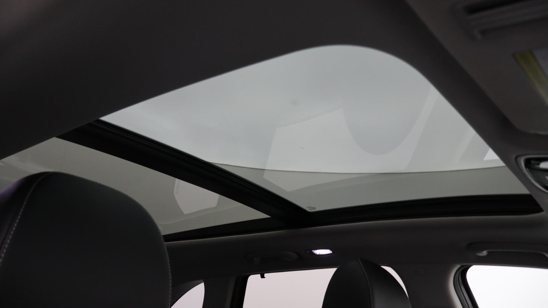 Kia Sorento image 4