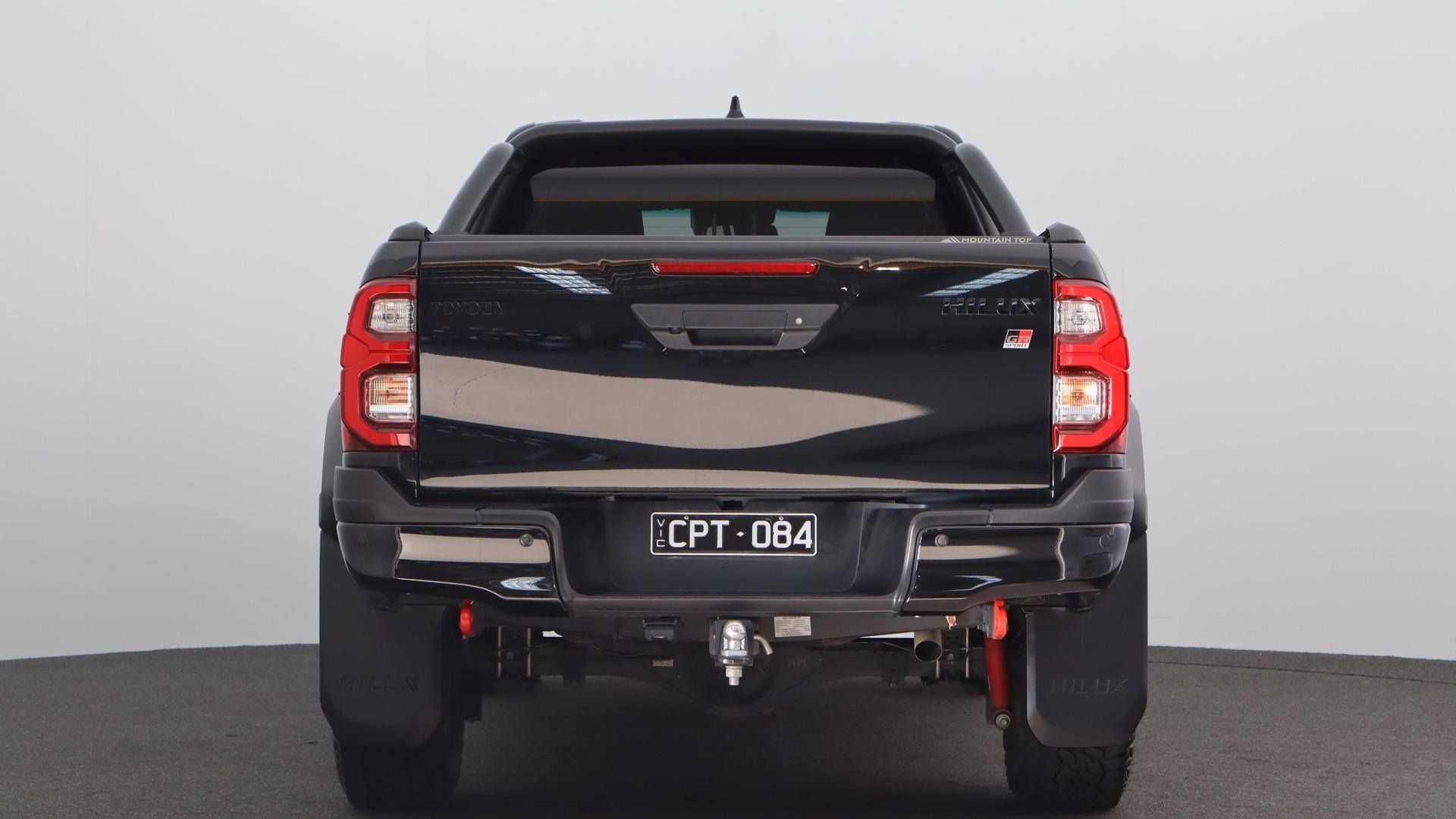 Toyota Hilux image 3