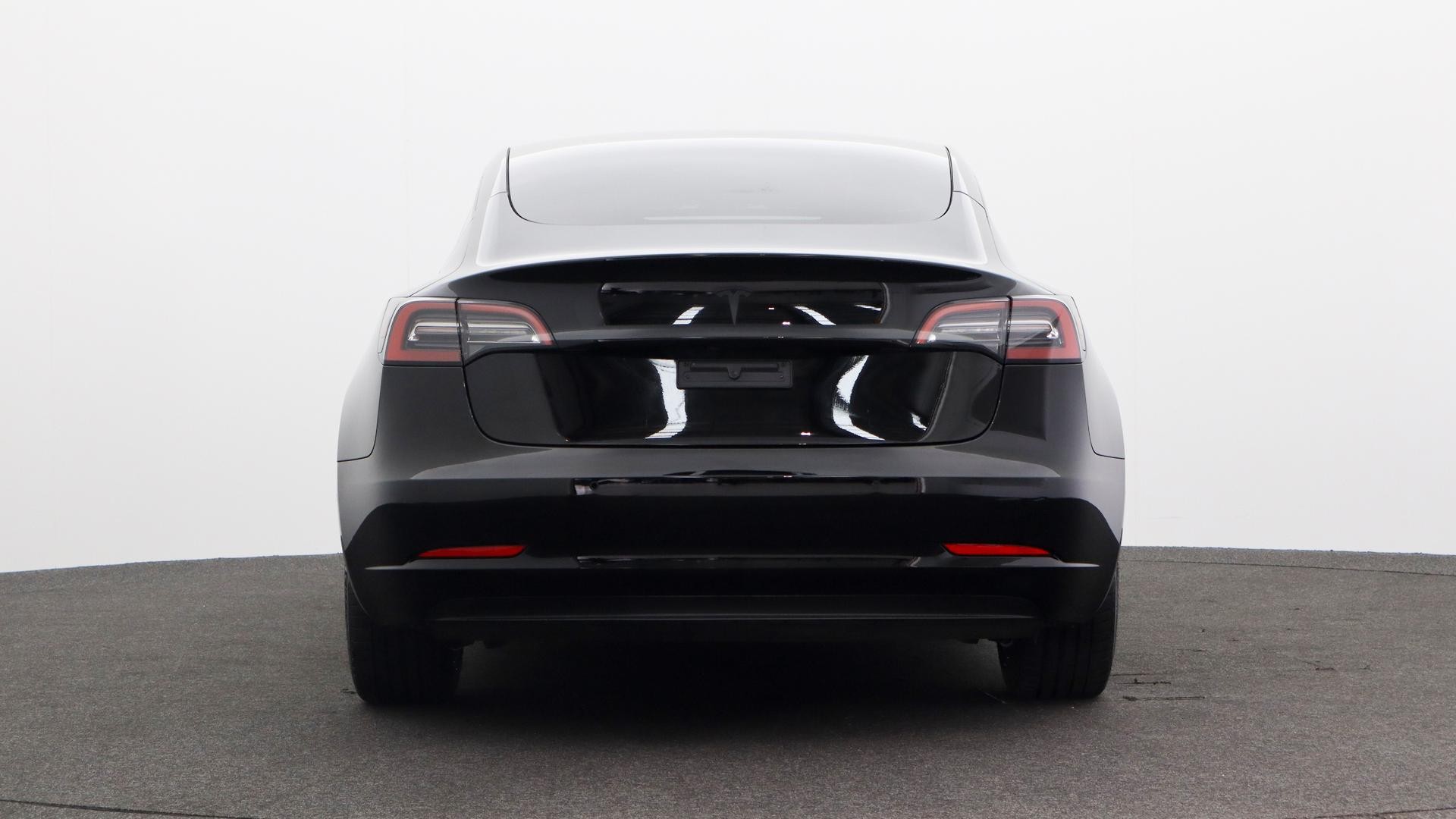 Tesla Model 3 image 3