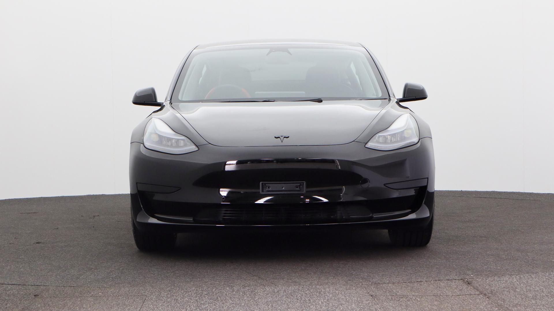 Tesla Model 3 image 2