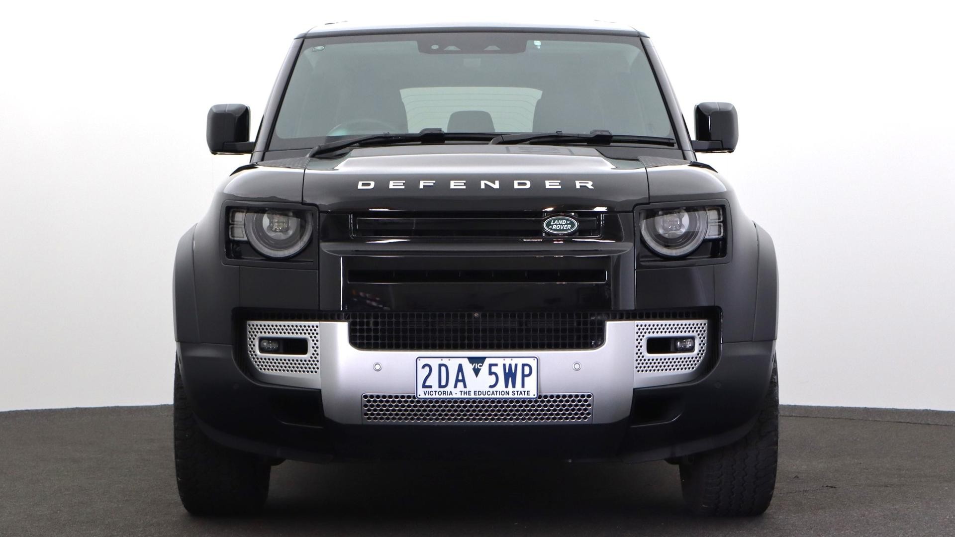 Land Rover Defender image 2