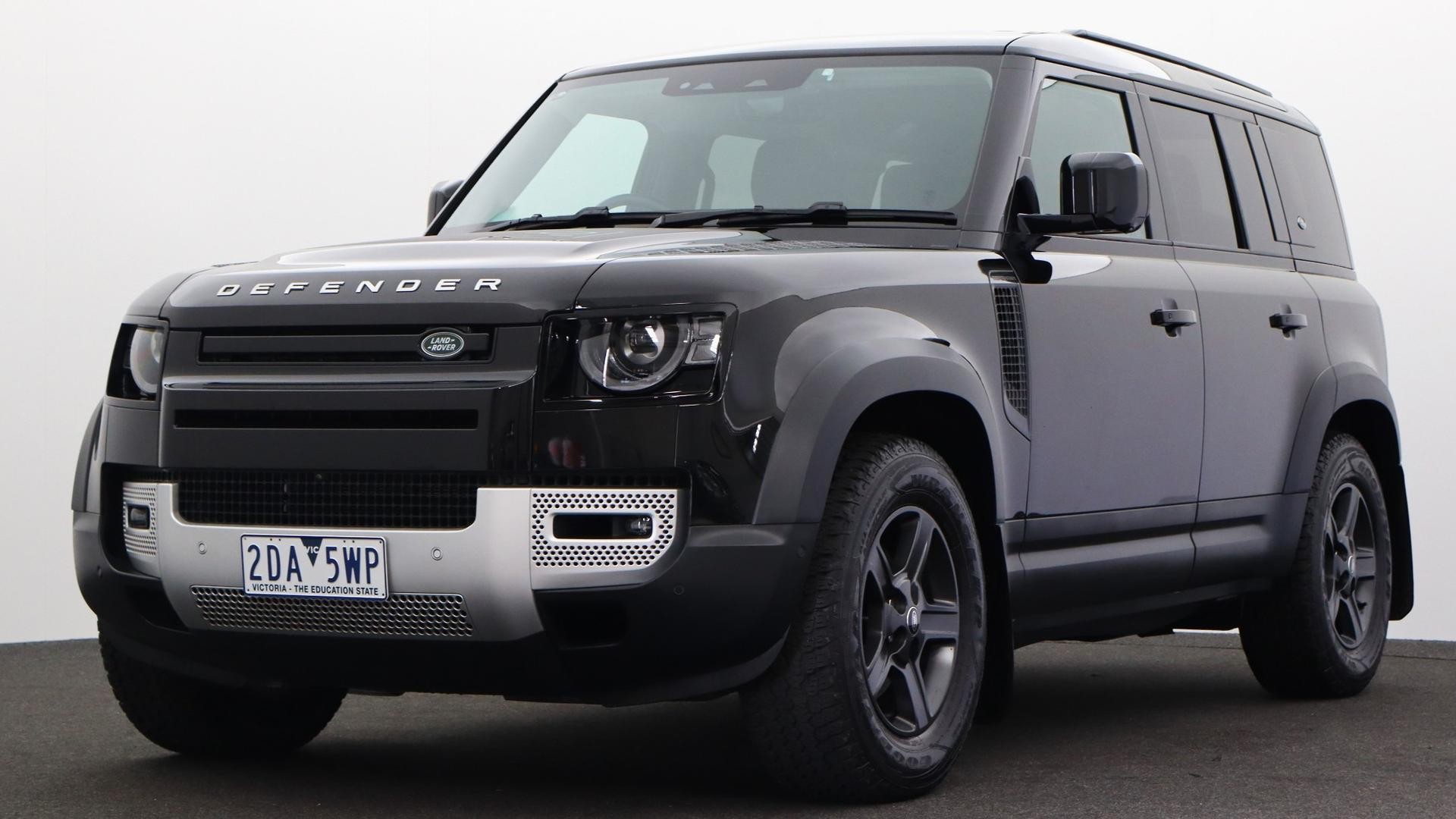 Land Rover Defender image 1