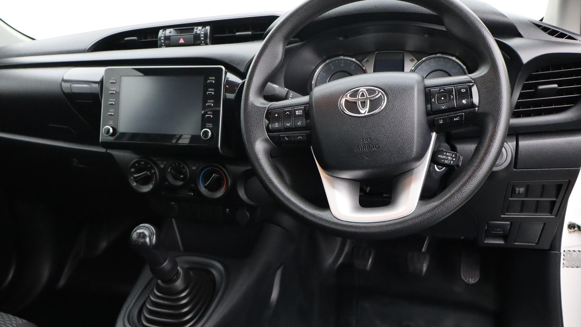 Toyota Hilux image 4