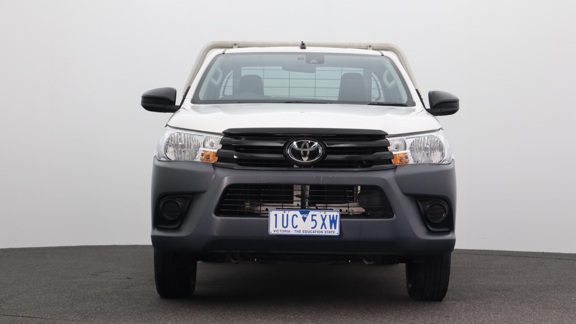 Toyota Hilux image 2