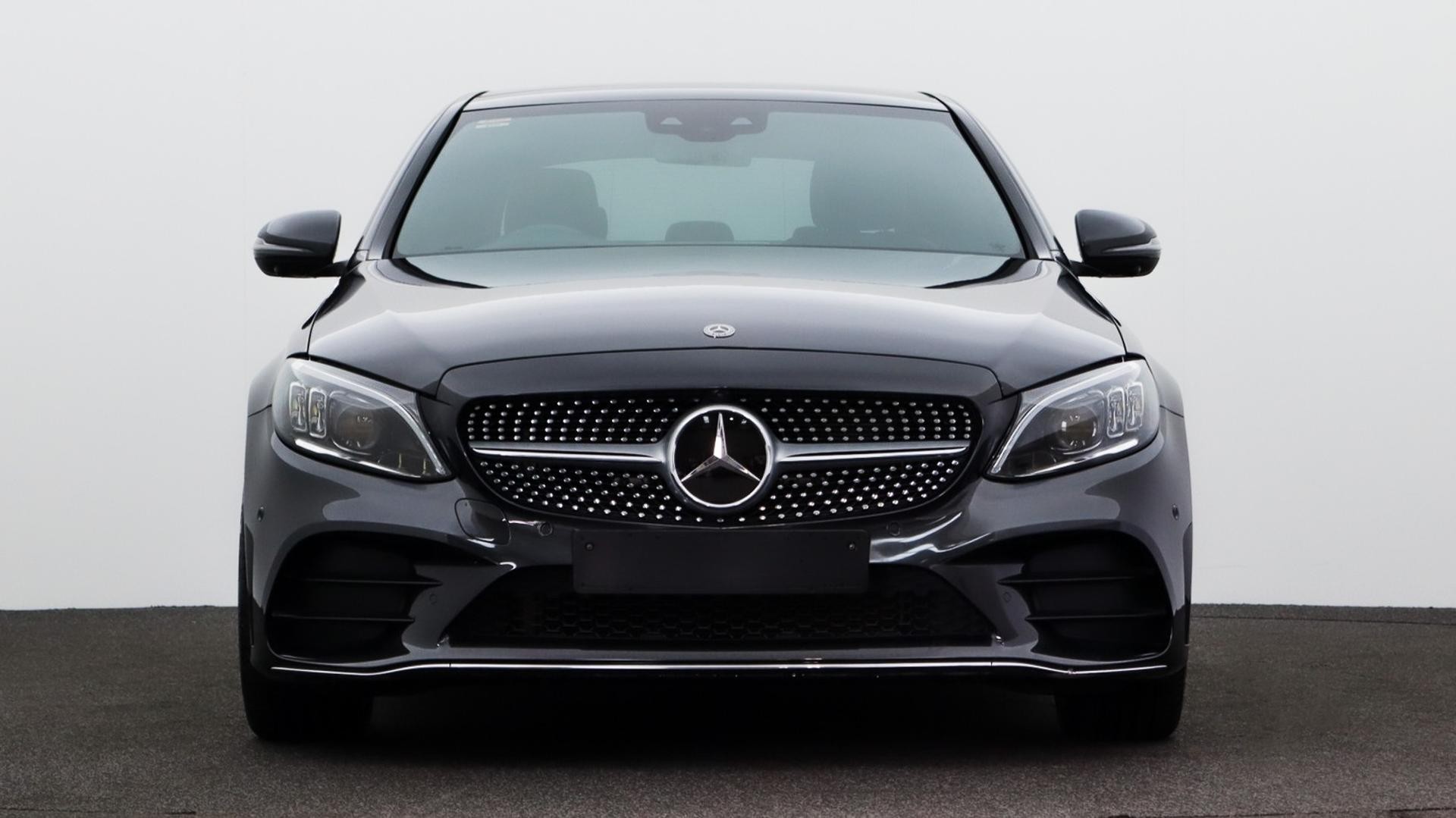 Mercedes Benz C-class image 2