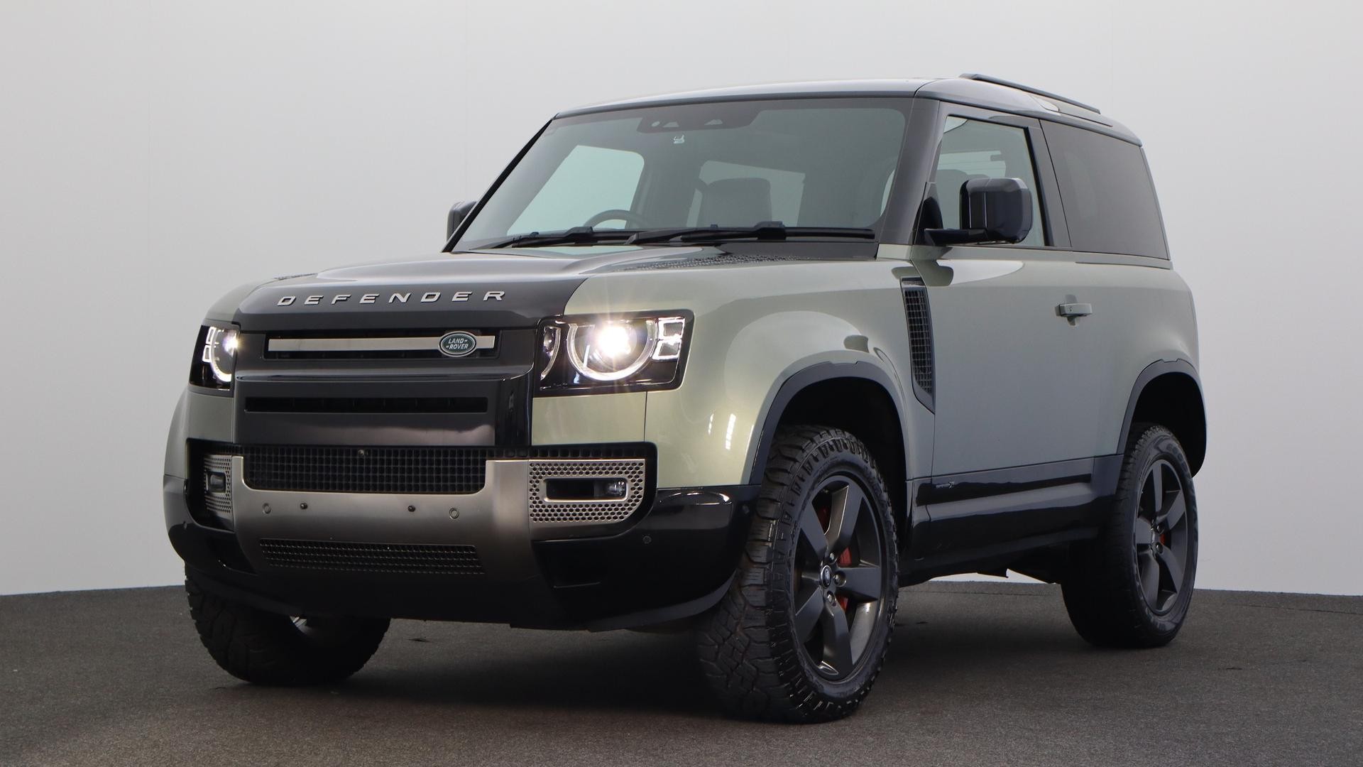 Land Rover Defender image 1